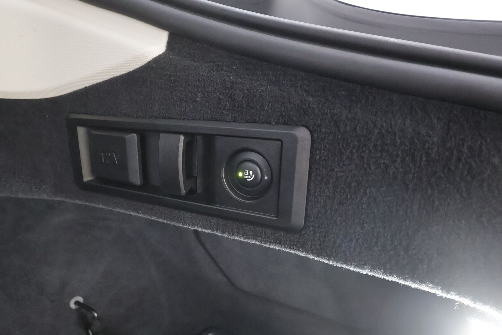 BMW I4 2022 eDrive40 Gran Coupé - | ACC | Koukku | HUD | Laser-LED | Sporttipenkit | P.Kamera | Akuston esilämmitys | Sähköluukku | Navi | Ratinlämmitin | Kahdet renkaat aluvanteilla | Hyvät varusteet |