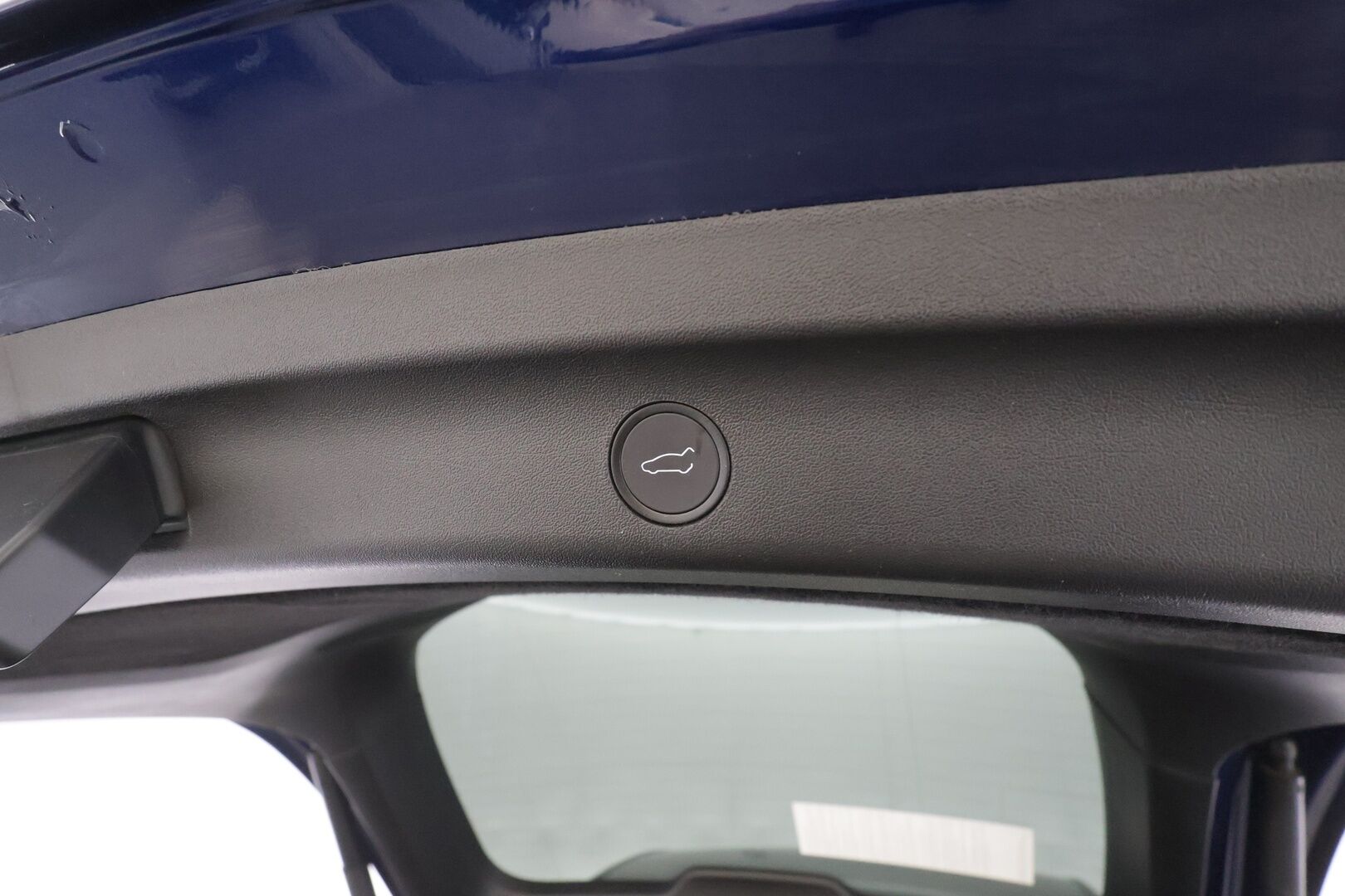 TESLA MODEL Y 2024 RWD - | ILP | Lasikatto | ACC | Matrix-LED | P.Kamera | Muistipenkki | Premium Audio | Navi | Kaistavahti | Keyless | 2x Latauskaapelit | Kahdet renkaat |