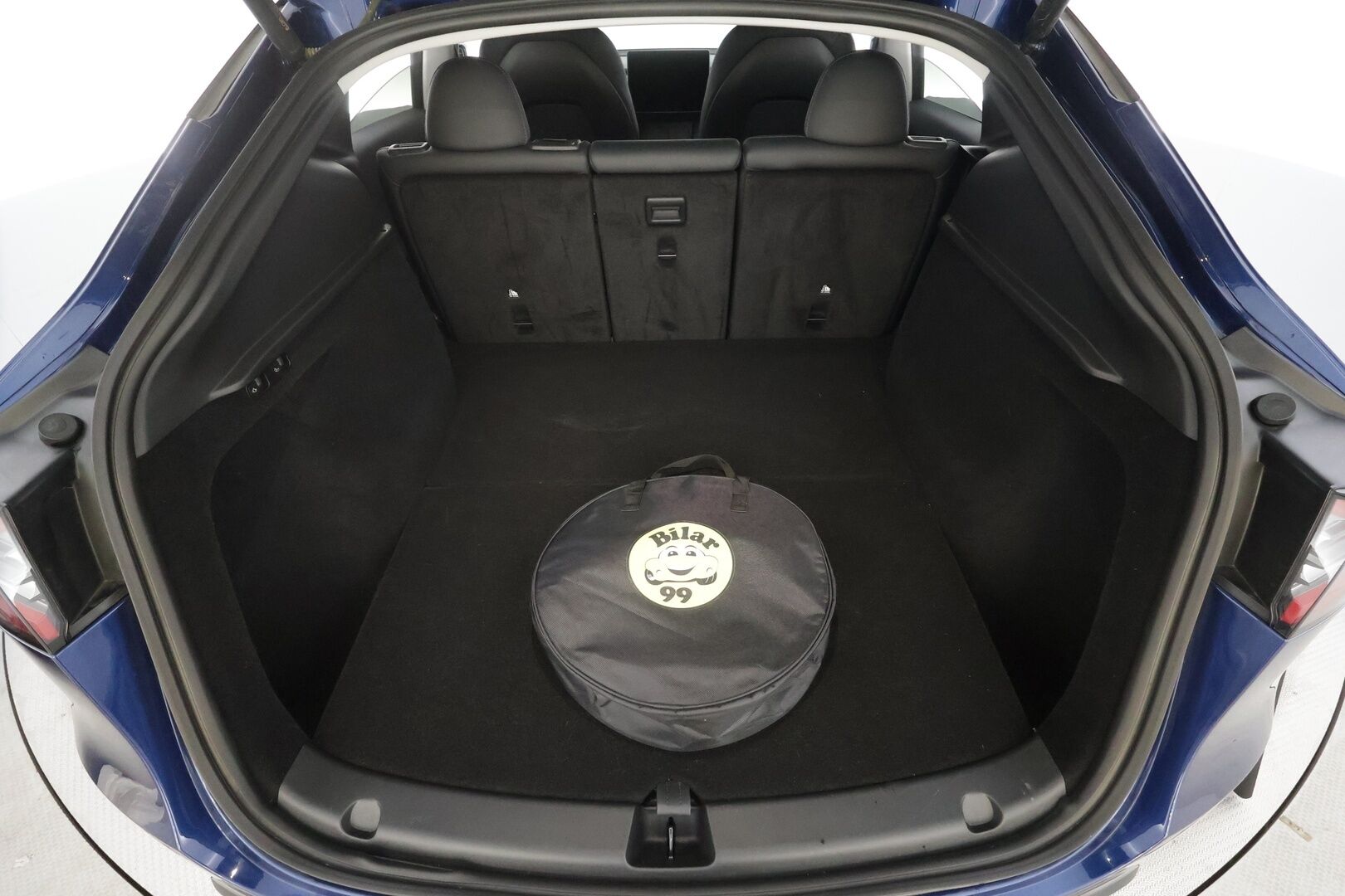 TESLA MODEL Y 2024 RWD - | ILP | Lasikatto | ACC | Matrix-LED | P.Kamera | Muistipenkki | Premium Audio | Navi | Kaistavahti | Keyless | 2x Latauskaapelit | Kahdet renkaat |