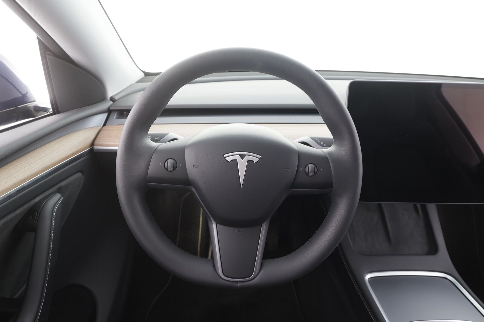 TESLA MODEL Y 2024 RWD - | ILP | Lasikatto | ACC | Matrix-LED | P.Kamera | Muistipenkki | Premium Audio | Navi | Kaistavahti | Keyless | 2x Latauskaapelit | Kahdet renkaat |