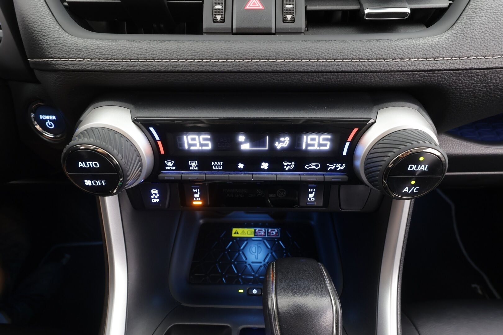 TOYOTA RAV4 2022 2,5 Hybrid AWD-i Premium - | ACC | JBL | Panorama | 360° | Muistipenkki | LED | Navi | Kaistavahti | Keyless | Merkkihuollot |