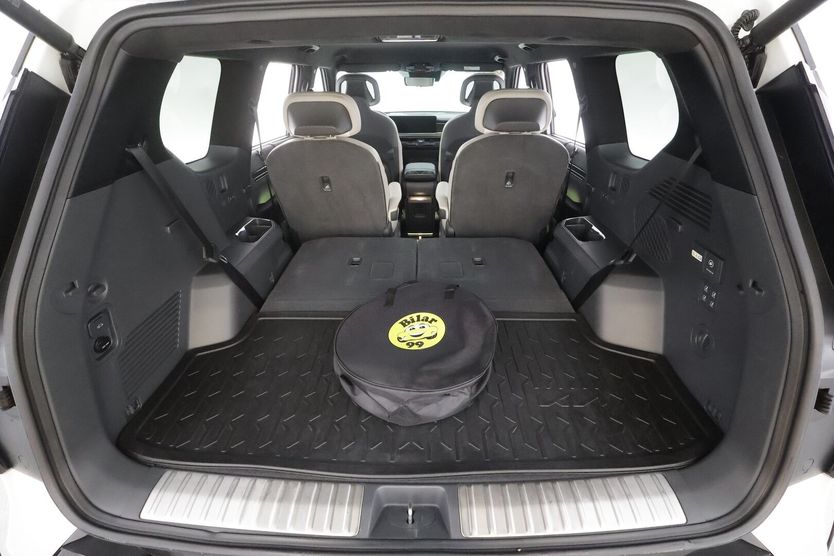 KIA EV9 2024 GT-Line AWD 99,8kWh 384hv 6P - | ACC | HUD | ILP | Meridian | Mukavuusistuimet | 360° | Ilmastoidut nahat | Akuston esilämmitys | LED | Navi | Keyless | Ratinlämmitin | Merkkihuollettu | ALV | Huippuvarusteet |