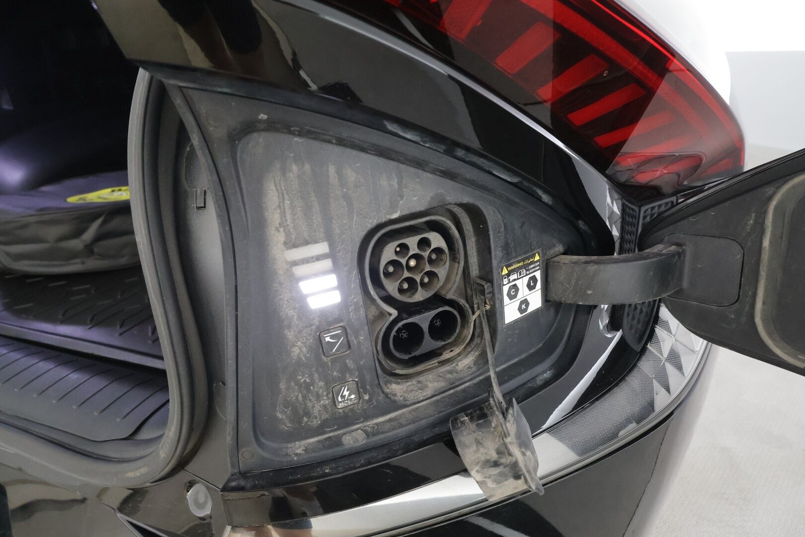 KIA EV6 2022 GT-Line AWD 77 kWh 325 hv - | ACC | ILP | Koukku | HUD | Meridian | 360° | Ilmastoidut relax-penkit | Muistipenkki | Ambient | Akuston esilämmitys | 2x Kia alut | ALV | 