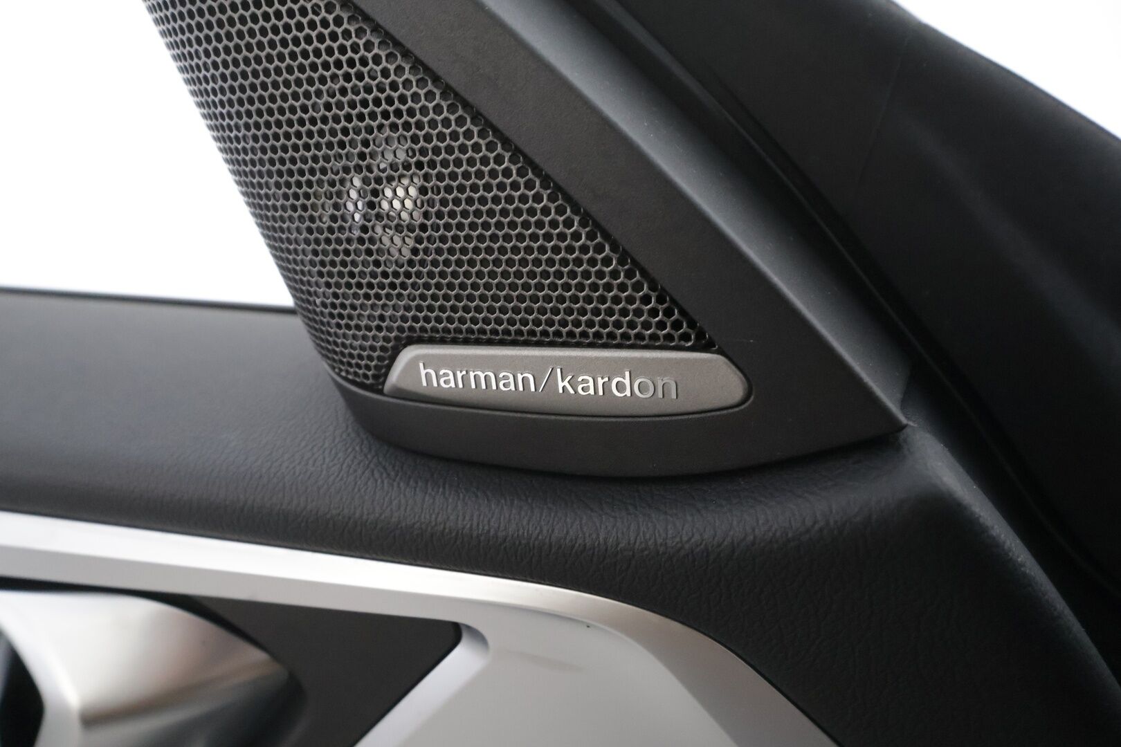 BMW I4 2024 eDrive40 - | ACC | Lisälämmitin | Koukku | Widescreen | 360-Kamera | H/K | LED | Puolinahat | Apple&Android | Merkkihuollettu | Kahdet Renkaat |
