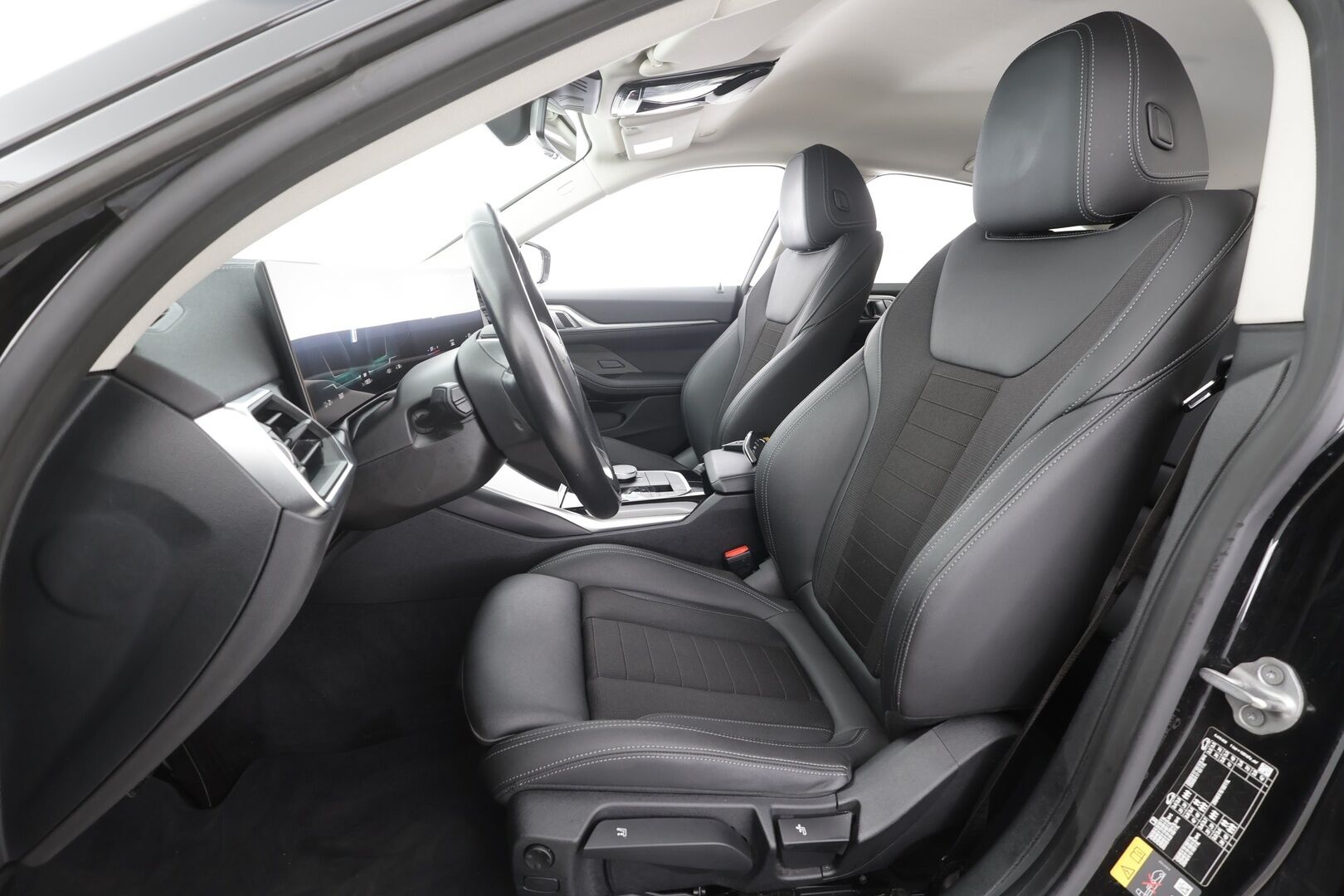 BMW I4 2024 eDrive40 - | ACC | Lisälämmitin | Koukku | Widescreen | 360-Kamera | H/K | LED | Puolinahat | Apple&Android | Merkkihuollettu | Kahdet Renkaat |
