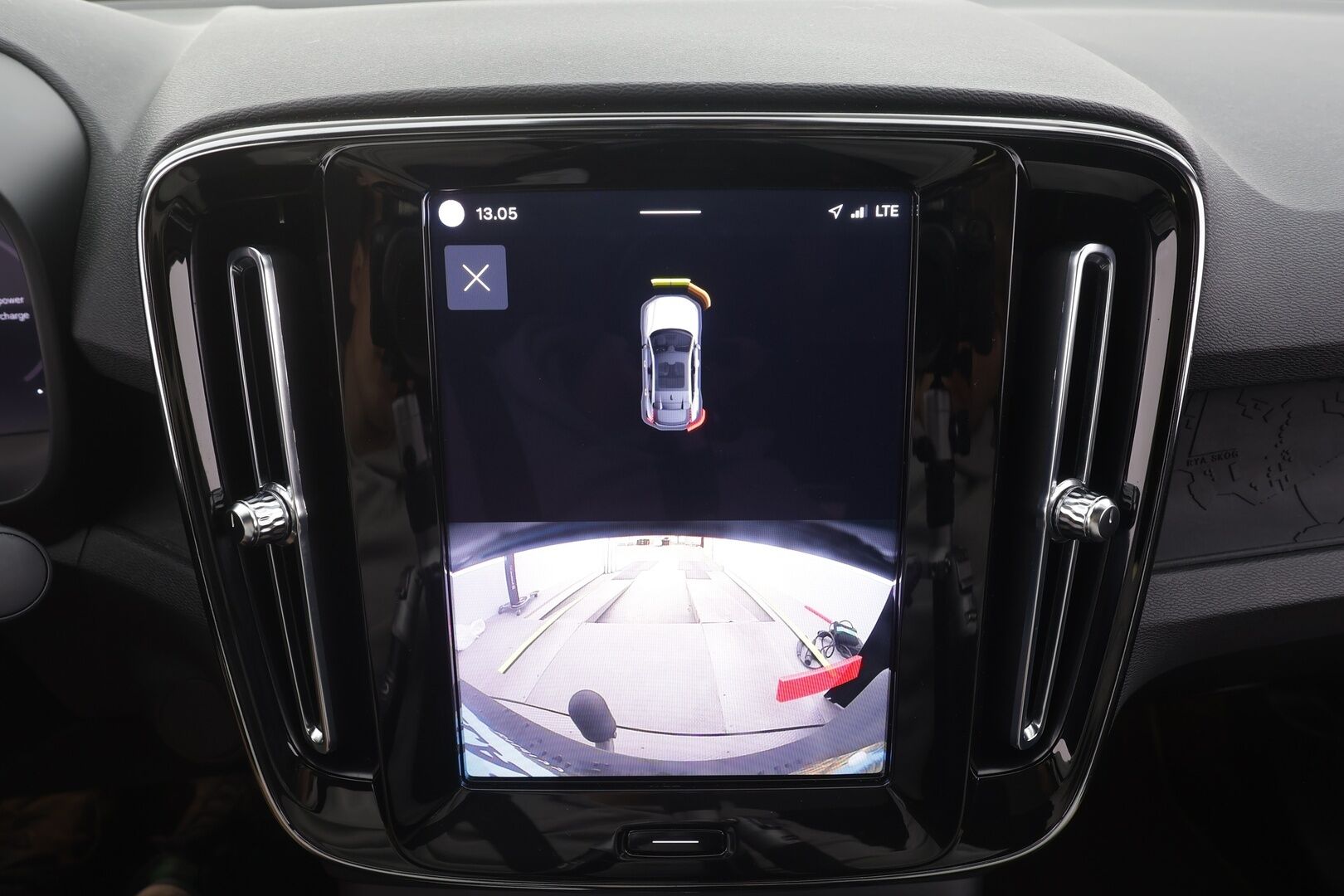 Volvo C40 2023 Recharge Twin Plus  - | ACC | ILP | Koukku | Lasikatto | P.Kamera | Muistipenkki | LED | Navi | BLIS | Keyless | Ratinlämmitin | ALV | Kahdet renkaat aluvanteilla | Merkkihuollettu | 