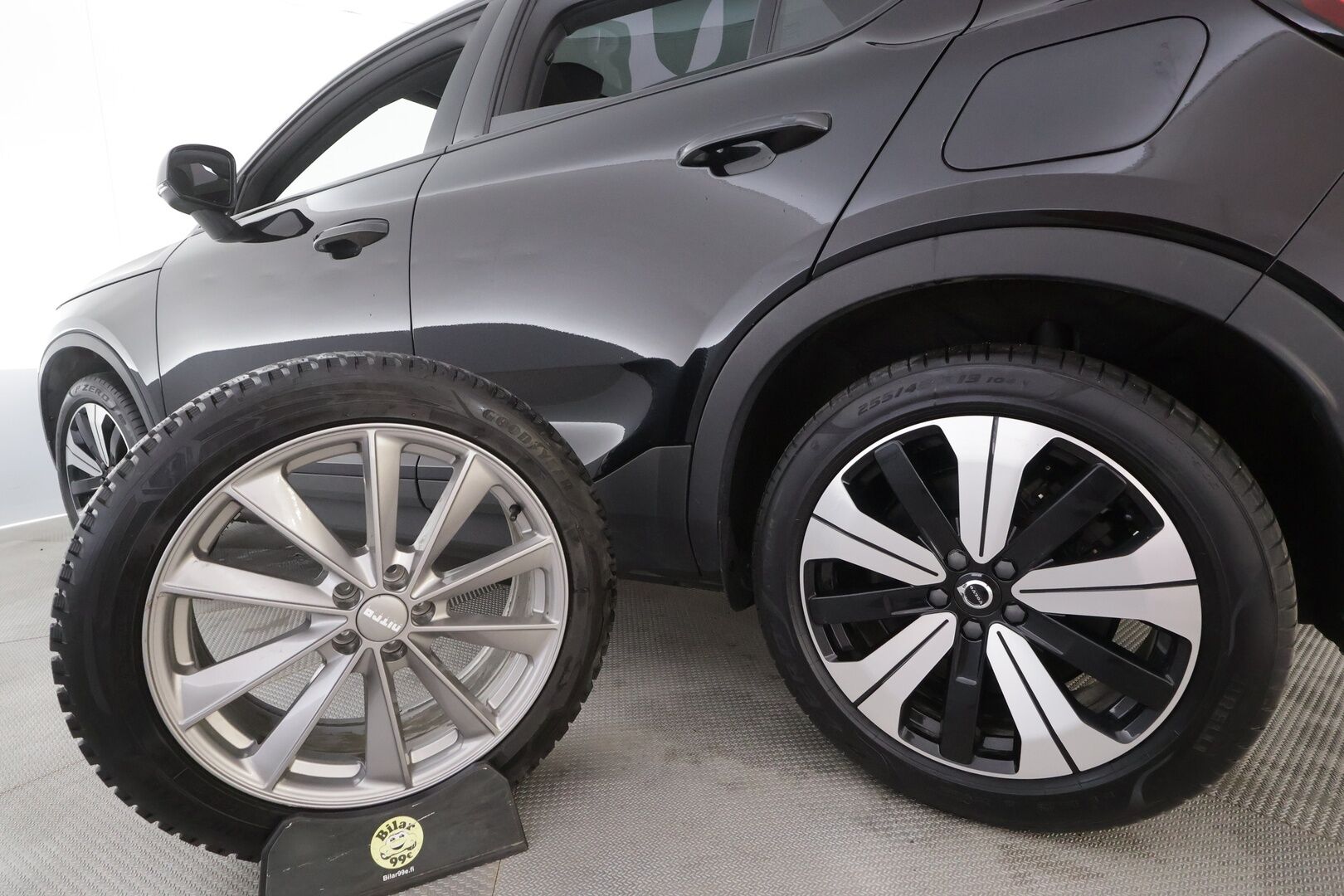 Volvo C40 2023 Recharge Twin Plus  - | ACC | ILP | Koukku | Lasikatto | P.Kamera | Muistipenkki | LED | Navi | BLIS | Keyless | Ratinlämmitin | ALV | Kahdet renkaat aluvanteilla | Merkkihuollettu | 