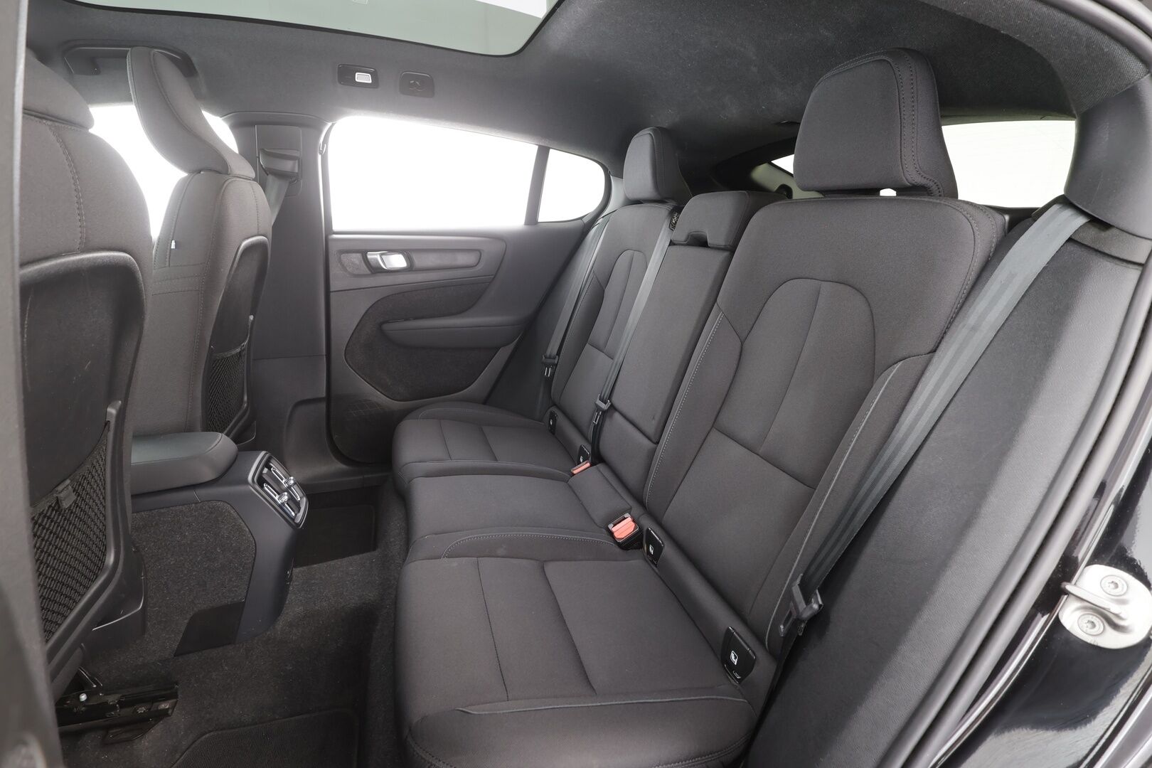 Volvo C40 2023 Recharge Twin Plus  - | ACC | ILP | Koukku | Lasikatto | P.Kamera | Muistipenkki | LED | Navi | BLIS | Keyless | Ratinlämmitin | ALV | Kahdet renkaat aluvanteilla | Merkkihuollettu | 