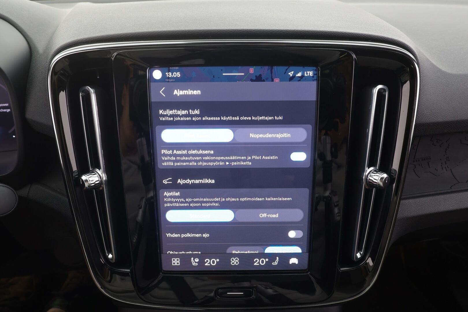 Volvo C40 2023 Recharge Twin Plus  - | ACC | ILP | Koukku | Lasikatto | P.Kamera | Muistipenkki | LED | Navi | BLIS | Keyless | Ratinlämmitin | ALV | Kahdet renkaat aluvanteilla | Merkkihuollettu | 