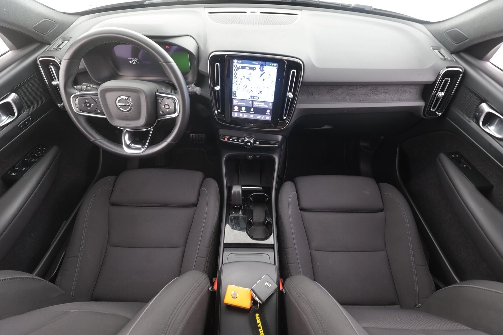 Volvo C40 2023 Recharge Twin Plus  - | ACC | ILP | Koukku | Lasikatto | P.Kamera | Muistipenkki | LED | Navi | BLIS | Keyless | Ratinlämmitin | ALV | Kahdet renkaat aluvanteilla | Merkkihuollettu | 