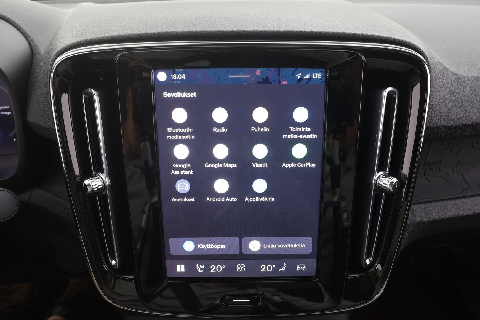 Volvo C40 2023 Recharge Twin Plus  - | ACC | ILP | Koukku | Lasikatto | P.Kamera | Muistipenkki | LED | Navi | BLIS | Keyless | Ratinlämmitin | ALV | Kahdet renkaat aluvanteilla | Merkkihuollettu | 