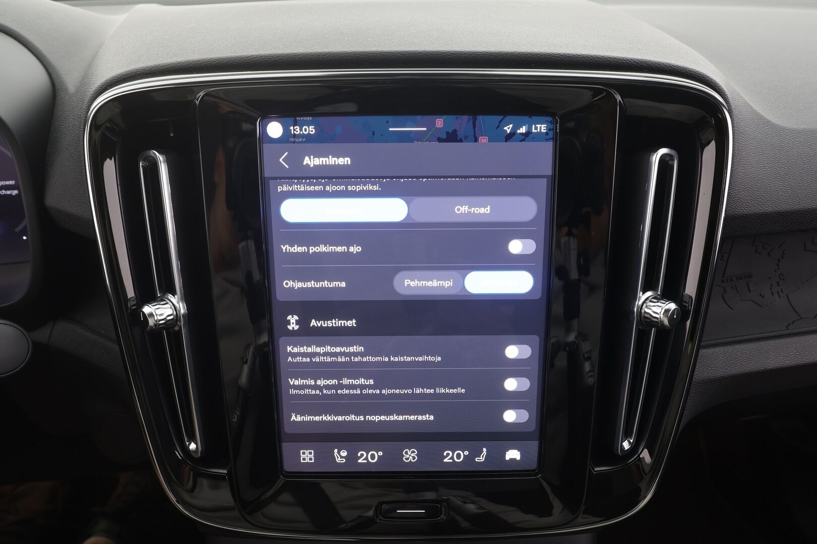 Volvo C40 2023 Recharge Twin Plus  - | ACC | ILP | Koukku | Lasikatto | P.Kamera | Muistipenkki | LED | Navi | BLIS | Keyless | Ratinlämmitin | ALV | Kahdet renkaat aluvanteilla | Merkkihuollettu | 