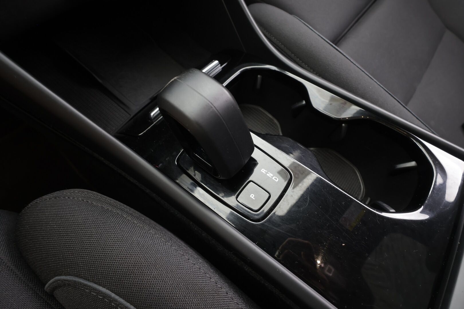 Volvo C40 2023 Recharge Twin Plus  - | ACC | ILP | Koukku | Lasikatto | P.Kamera | Muistipenkki | LED | Navi | BLIS | Keyless | Ratinlämmitin | ALV | Kahdet renkaat aluvanteilla | Merkkihuollettu | 