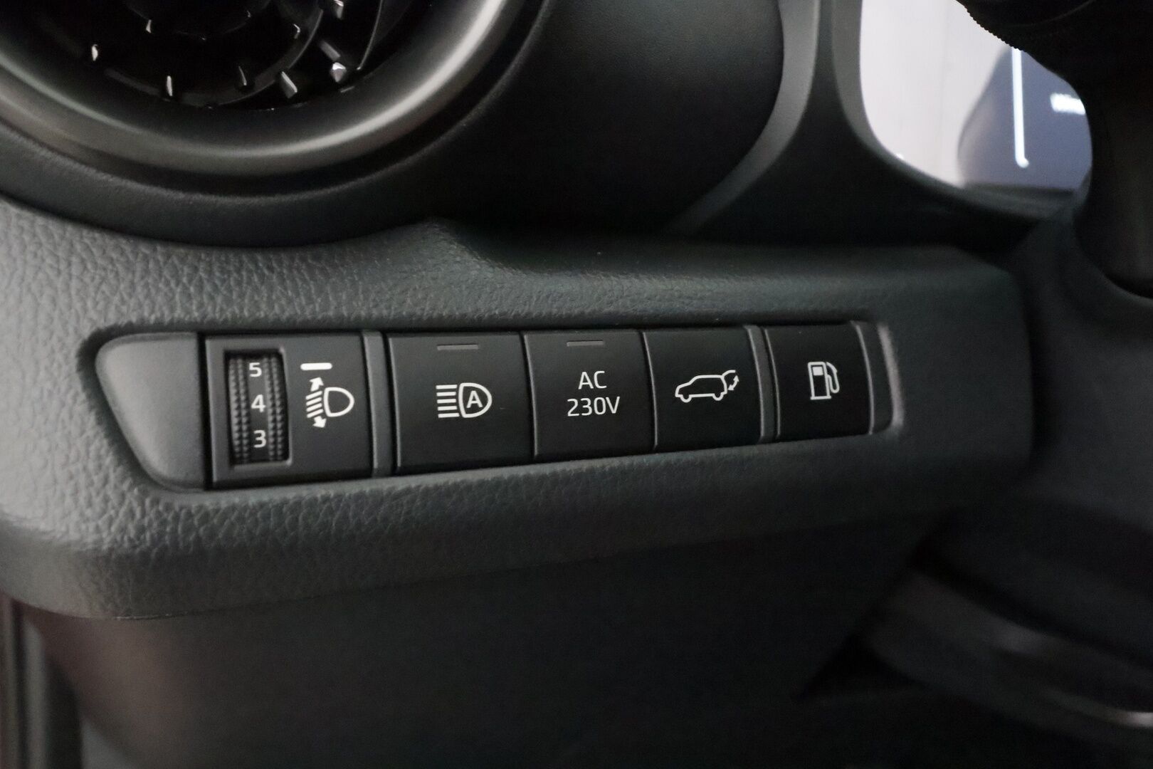 Toyota C-HR 2025 2.0 Plug-in Hybrid Launch Edition - | ACC | ILP | Kaistavahti | P.Kamera | Digimittari | Katvevaroitin | Keyless | Sähköluukku | Ratinlämmitin | Navi | LED | Apple&Android | ALV | 
