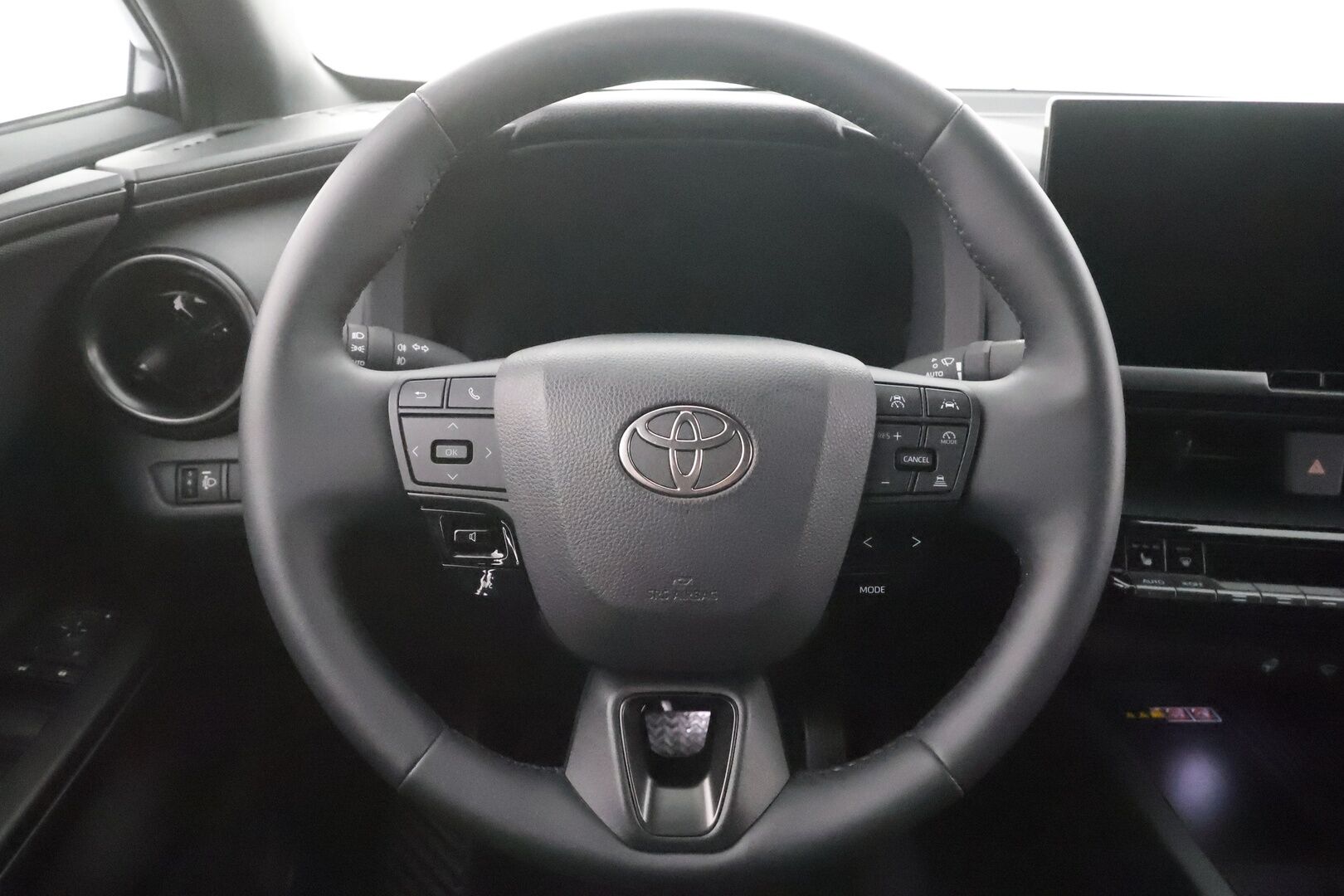 Toyota C-HR 2025 2.0 Plug-in Hybrid Launch Edition - | ACC | ILP | Kaistavahti | P.Kamera | Digimittari | Katvevaroitin | Keyless | Sähköluukku | Ratinlämmitin | Navi | LED | Apple&Android | ALV | 