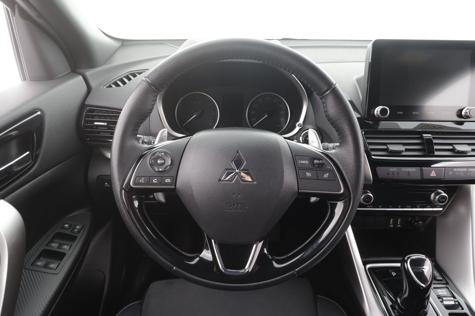 MITSUBISHI ECLIPSE CROSS 2023 2.4 PHEV Invite Plus 4WD - | LED | Nahka-alcantara | P.kamera | Sähköpenkki | Tutkat eteen ja taakse | Keyless | Apple & Android | 2x renkaat aluin | ALV | 