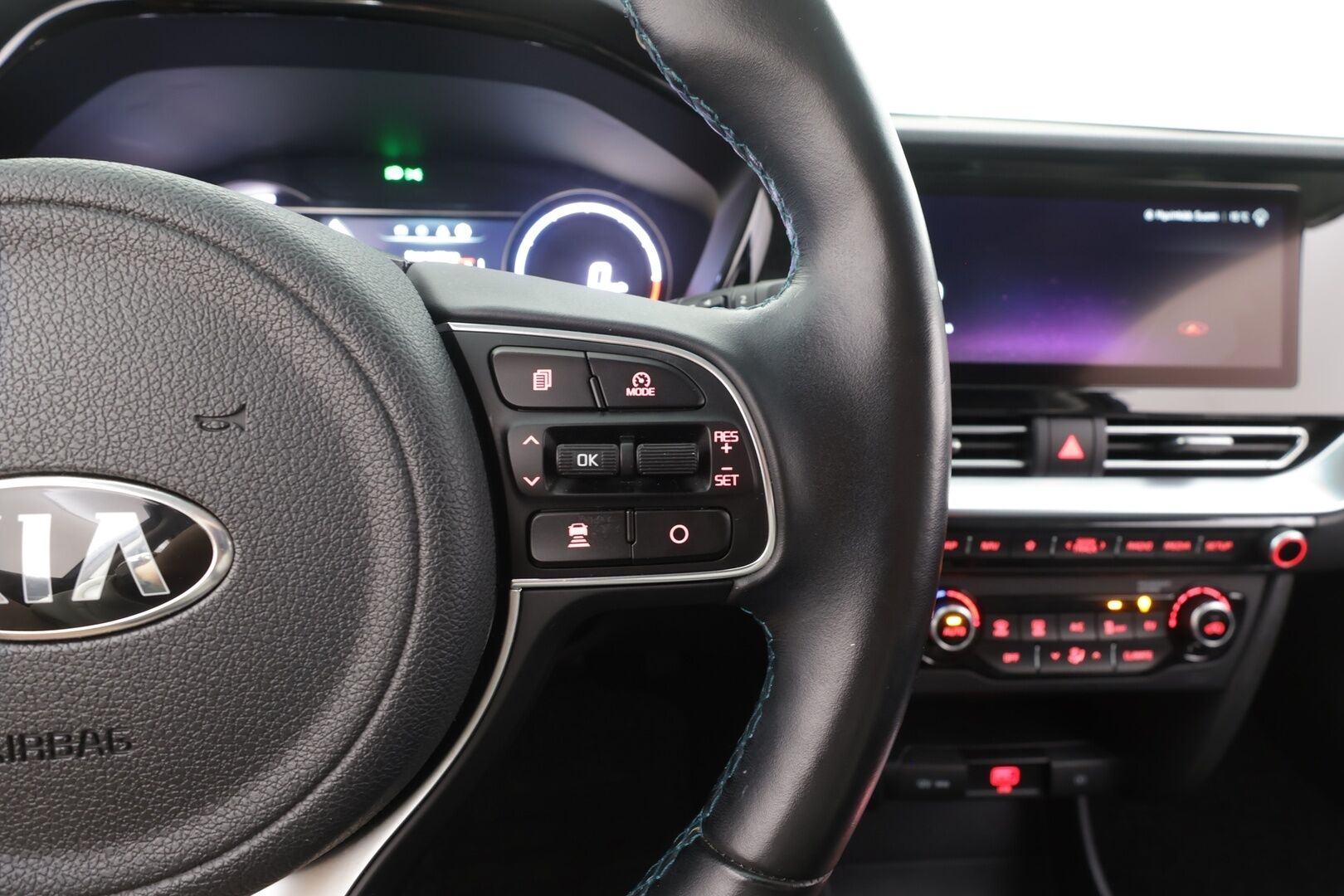 KIA NIRO ELECTRIC 2021 64kWh 204hv Electric Advance - | ACC | ILP | Puolinahat | P.kamera | Lane Following Assist | Lämm. ratti | Apple & Android | Keyless | Merkkihuollot | ALV | 