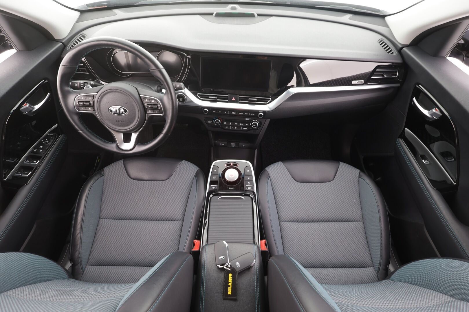 KIA NIRO ELECTRIC 2021 64kWh 204hv Electric Advance - | ACC | ILP | Puolinahat | P.kamera | Lane Following Assist | Lämm. ratti | Apple & Android | Keyless | Merkkihuollot | ALV | 