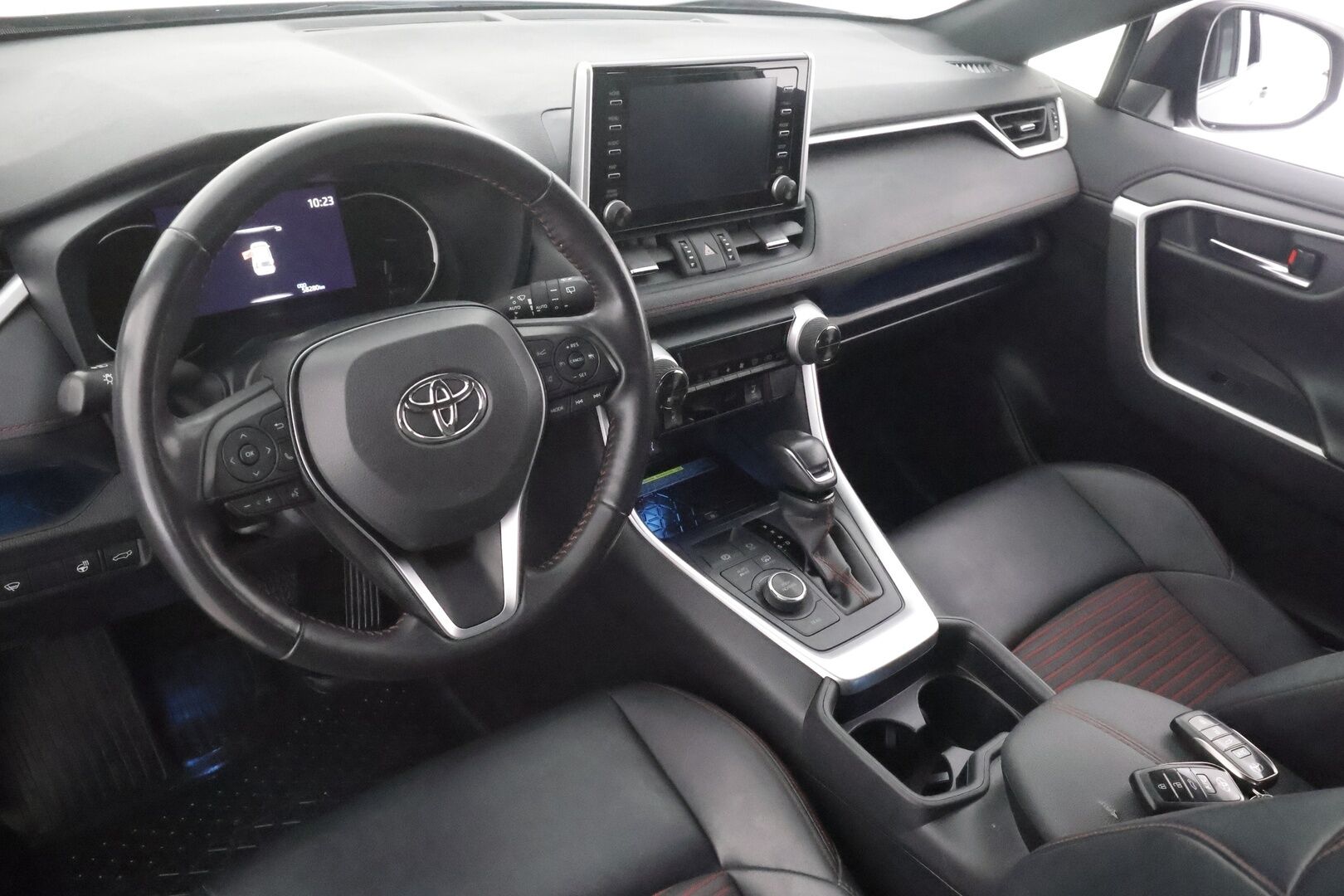 TOYOTA RAV4 PLUG-IN 2021 Hybrid 2,5 AWD-i Style - | ACC | Koukku | ILP | Puolinahat | Sähköpenkki | P.kamera | LTA | Apple & Android | Sähk. takakontti | Lämm. ratti | 2x renkaat aluin | 