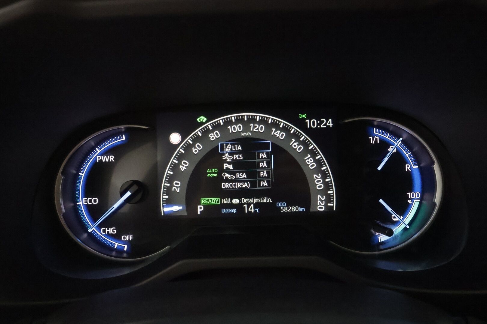 TOYOTA RAV4 PLUG-IN 2021 Hybrid 2,5 AWD-i Style - | ACC | Koukku | ILP | Puolinahat | Sähköpenkki | P.kamera | LTA | Apple & Android | Sähk. takakontti | Lämm. ratti | 2x renkaat aluin | 