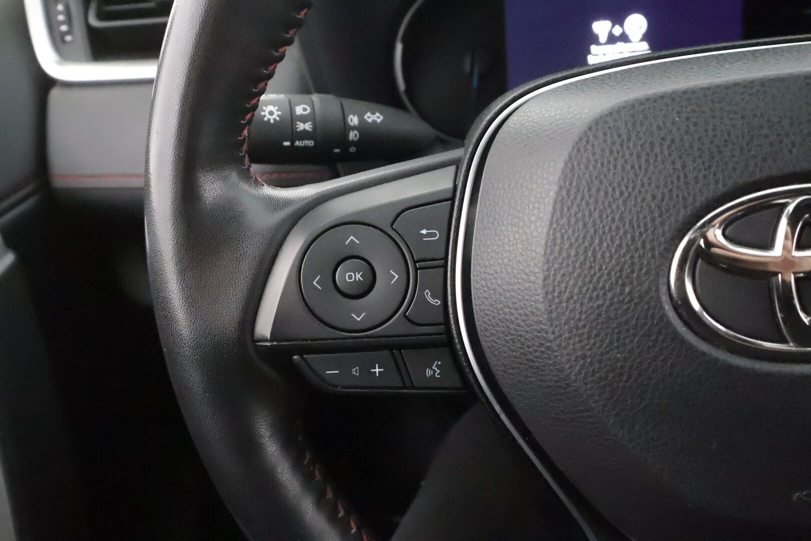 TOYOTA RAV4 PLUG-IN 2021 Hybrid 2,5 AWD-i Style - | ACC | Koukku | ILP | Puolinahat | Sähköpenkki | P.kamera | LTA | Apple & Android | Sähk. takakontti | Lämm. ratti | 2x renkaat aluin | 