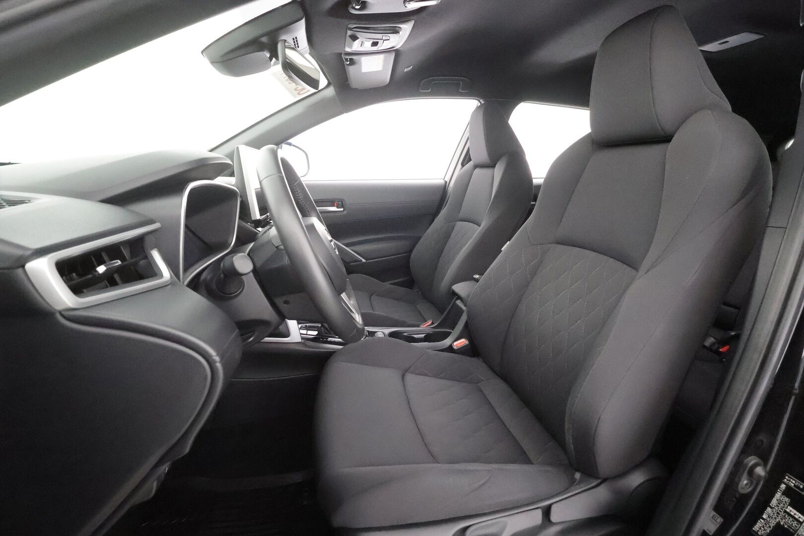 TOYOTA COROLLA CROSS 2023 2.0 Hybrid AWD-I Style - KATSO TÄMÄ HINTA! | ACC | Digimittaristo | Kamera | Keyless | LED | Lämm. ratti | Kaistavahti | BSM | Sähk. takaluukku | Apple & Android | Juuri huollettu
