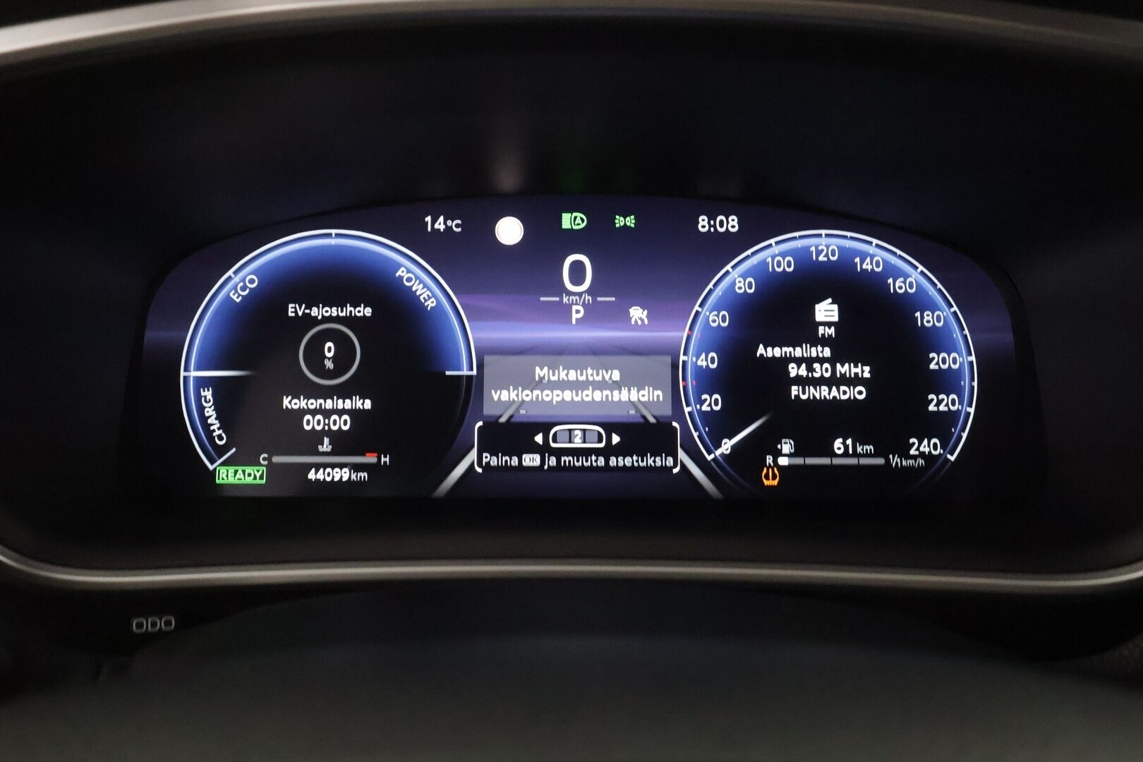TOYOTA COROLLA CROSS 2023 2.0 Hybrid AWD-I Style - KATSO TÄMÄ HINTA! | ACC | Digimittaristo | Kamera | Keyless | LED | Lämm. ratti | Kaistavahti | BSM | Sähk. takaluukku | Apple & Android | Juuri huollettu