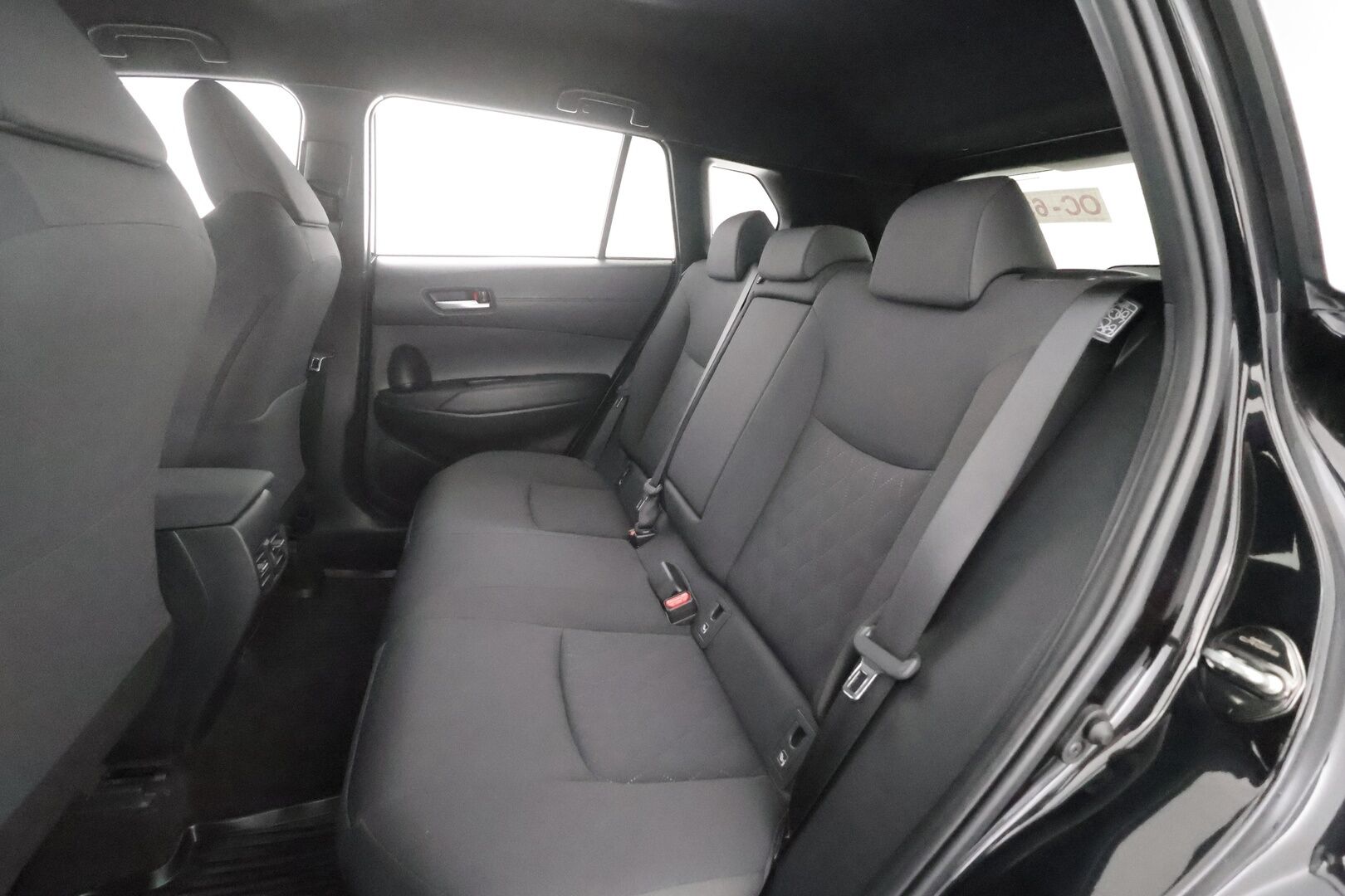 TOYOTA COROLLA CROSS 2023 2.0 Hybrid AWD-I Style - KATSO TÄMÄ HINTA! | ACC | Digimittaristo | Kamera | Keyless | LED | Lämm. ratti | Kaistavahti | BSM | Sähk. takaluukku | Apple & Android | Juuri huollettu