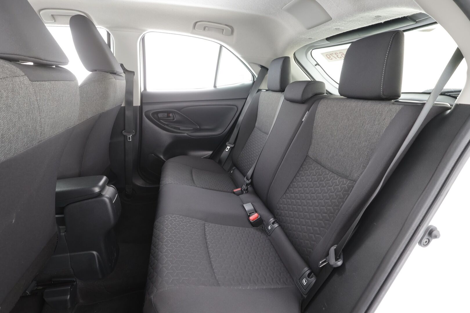 TOYOTA YARIS CROSS 2023 Intense 4x4 - | ACC | LTA | P.kamera | Apple & Android | Aut. pitkät | BT audio | PCS | Aut. ilmastointi | Merkkihuollot | 