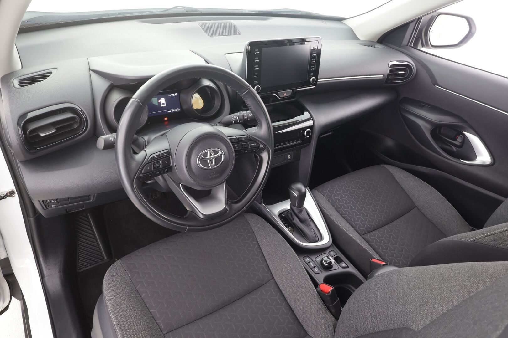 TOYOTA YARIS CROSS 2023 Intense 4x4 - | ACC | LTA | P.kamera | Apple & Android | Aut. pitkät | BT audio | PCS | Aut. ilmastointi | Merkkihuollot | 
