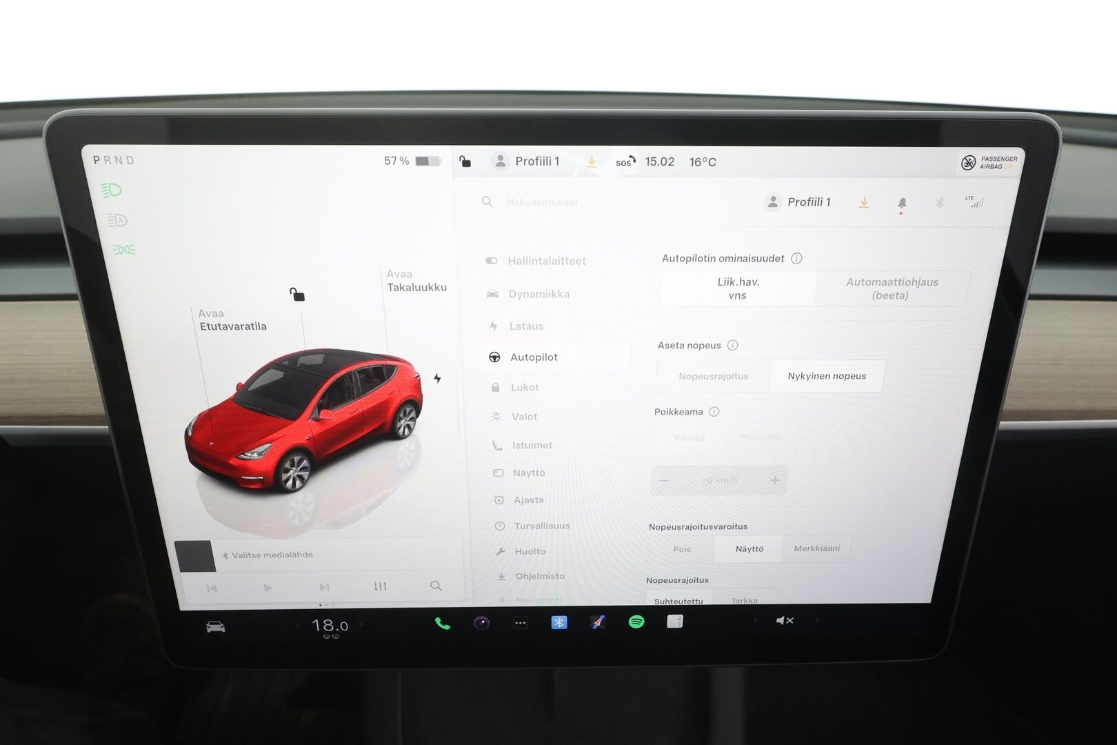 TESLA MODEL Y 2023 RWD - | ILP | Koukku | ACC | Matrix-LED | Lasikatto | Muistipenkki | Premium Audio | Navi | Kaistavahti | Keyless | 2x Latauskaapelit | Kahdet renkaat |