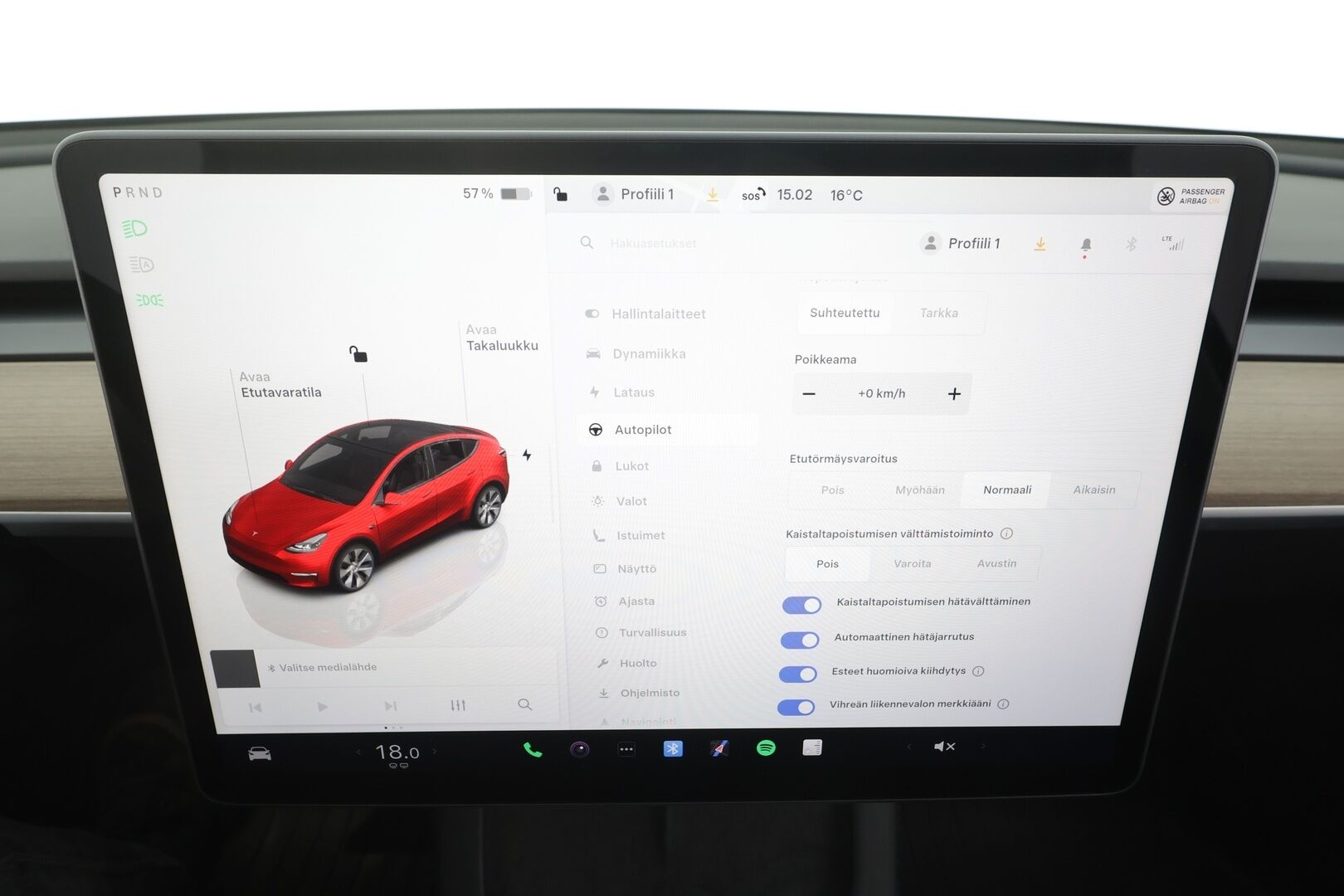 TESLA MODEL Y 2023 RWD - | ILP | Koukku | ACC | Matrix-LED | Lasikatto | Muistipenkki | Premium Audio | Navi | Kaistavahti | Keyless | 2x Latauskaapelit | Kahdet renkaat |