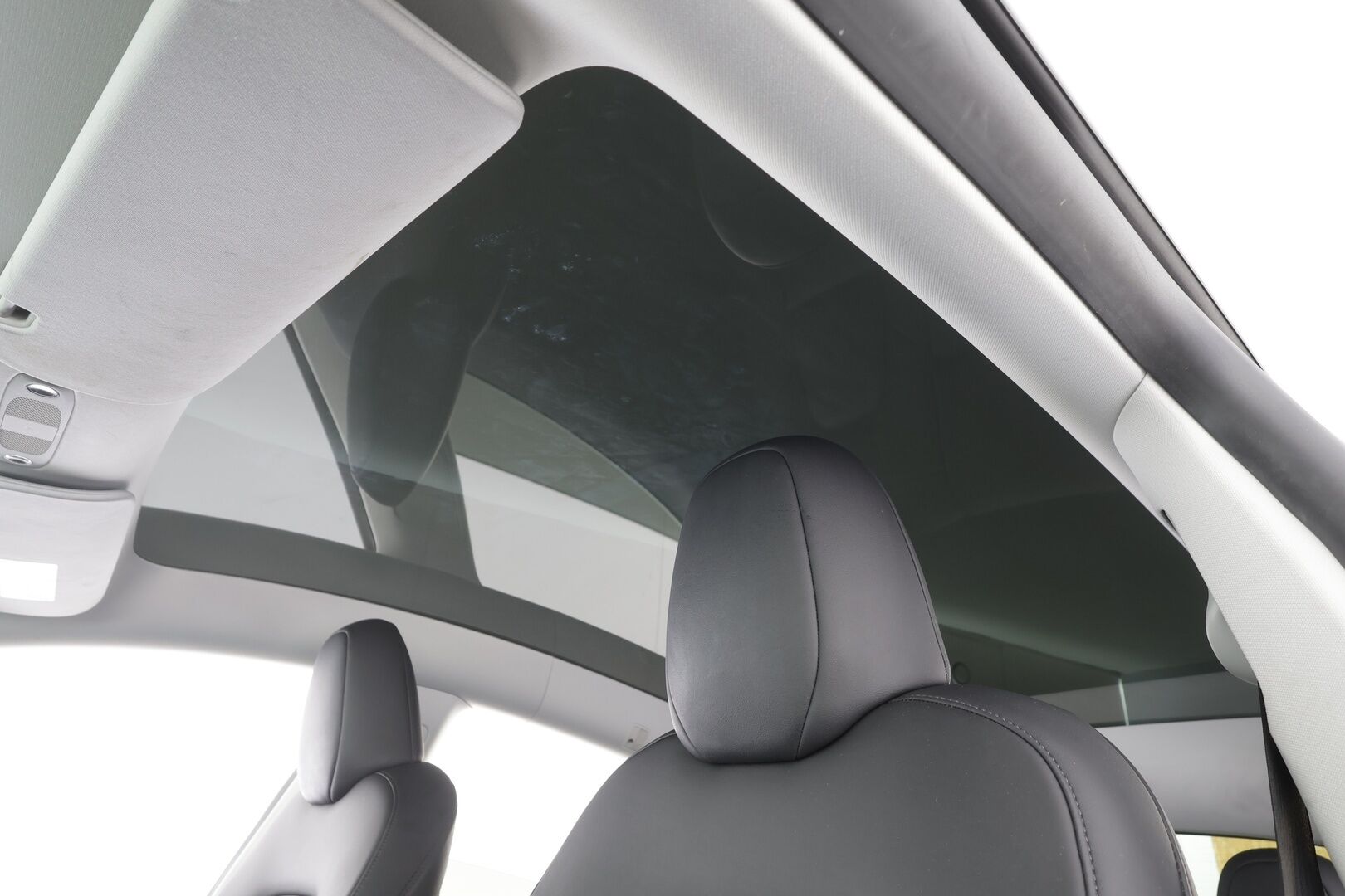 TESLA MODEL Y 2023 RWD - | ILP | Koukku | ACC | Matrix-LED | Lasikatto | Muistipenkki | Premium Audio | Navi | Kaistavahti | Keyless | 2x Latauskaapelit | Kahdet renkaat |
