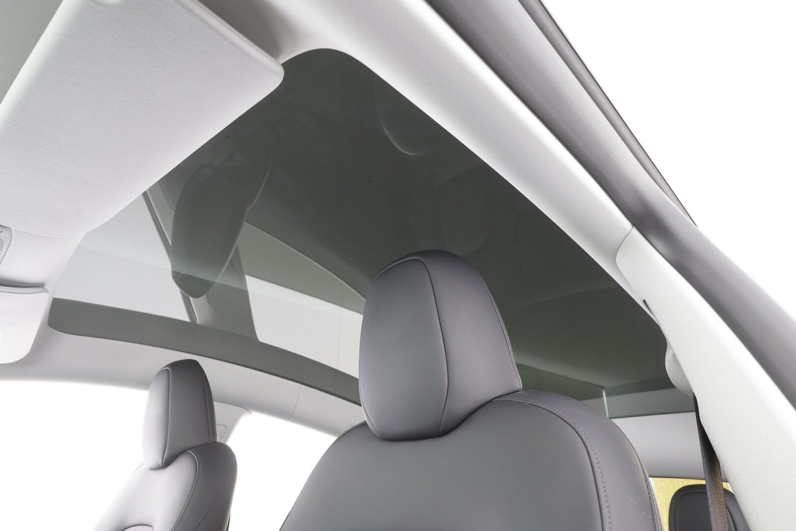 TESLA MODEL Y 2024 RWD - | ILP | Lasikatto | ACC | Matrix-LED | P.Kamera | Muistipenkki | Premium Audio | Navi | Kaistavahti | Keyless | Premium Connectivity | 2x Latauskaapelit | Kahdet renkaat |