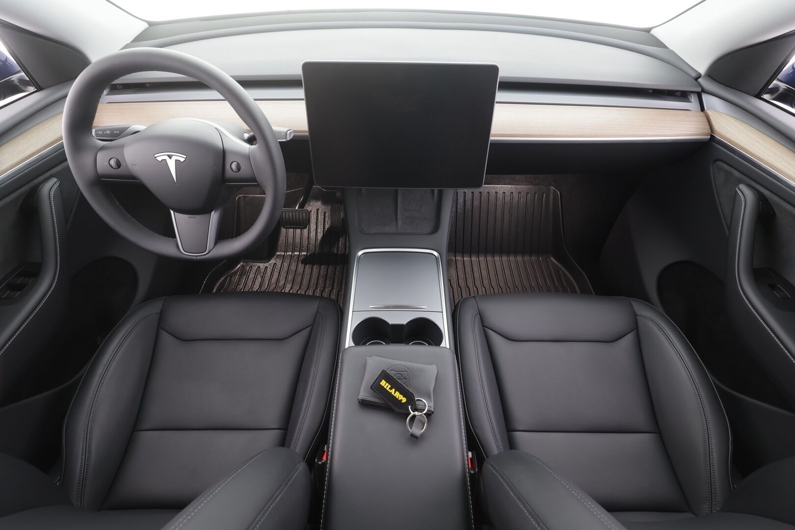 TESLA MODEL Y 2024 RWD - | ILP | Lasikatto | ACC | Matrix-LED | P.Kamera | Muistipenkki | Premium Audio | Navi | Kaistavahti | Keyless | Premium Connectivity | 2x Latauskaapelit | Kahdet renkaat |