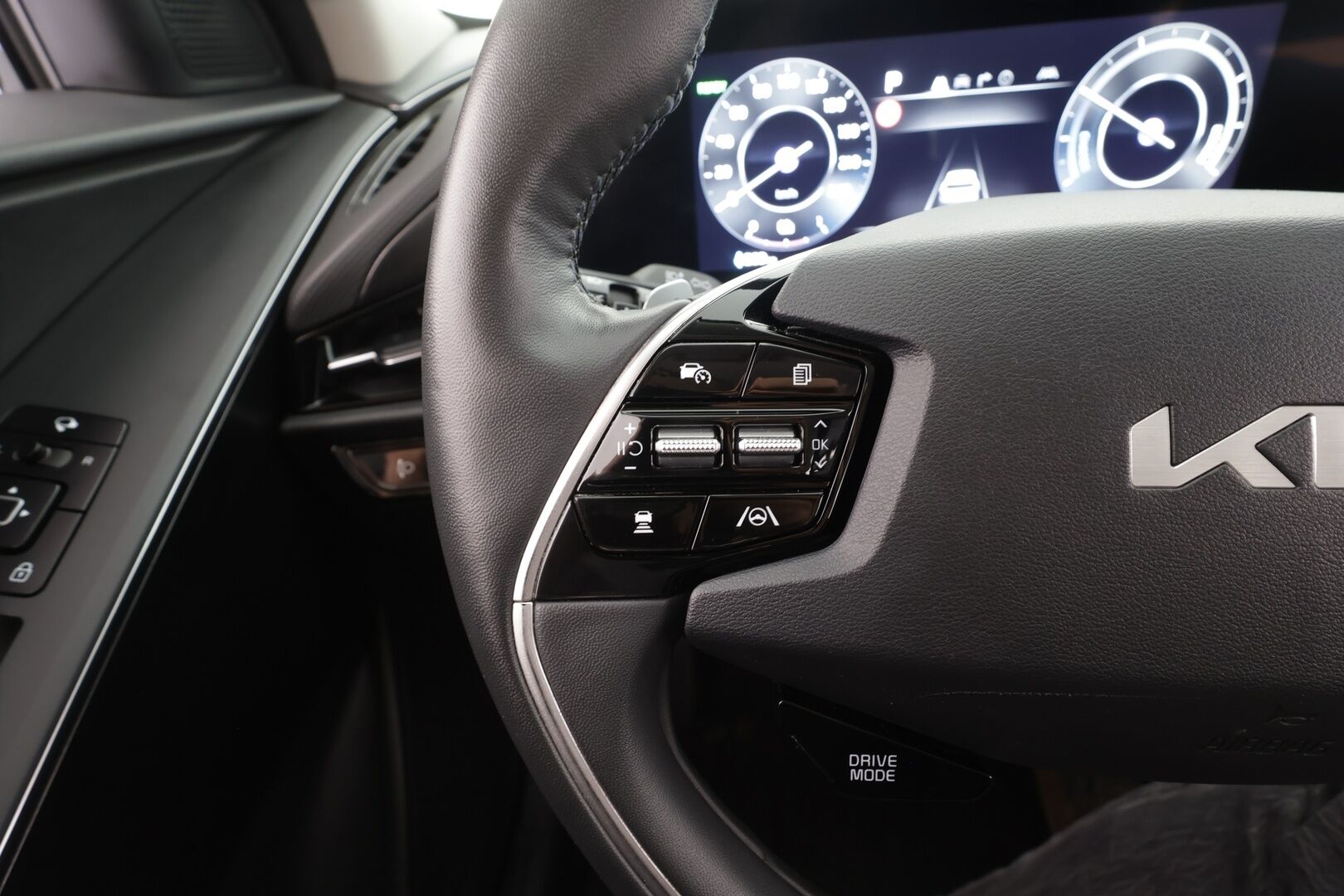 KIA NIRO 2023 Advance 64,8 kWh 204 hv - | ACC | ILP | Koukku | LED | HDA | Puolinahat | Apple & Android | P.kamera | Lämm. ratti | Navi | Digimittaristo | 