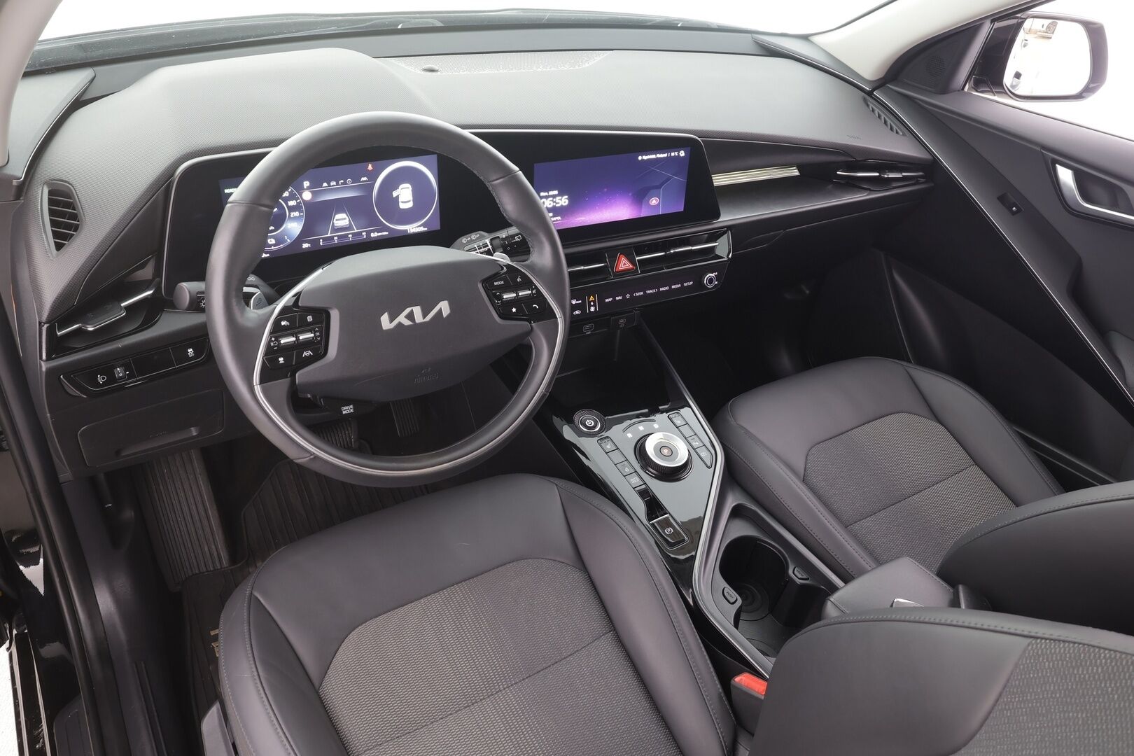 KIA NIRO 2023 Advance 64,8 kWh 204 hv - | ACC | ILP | Koukku | LED | HDA | Puolinahat | Apple & Android | P.kamera | Lämm. ratti | Navi | Digimittaristo | 