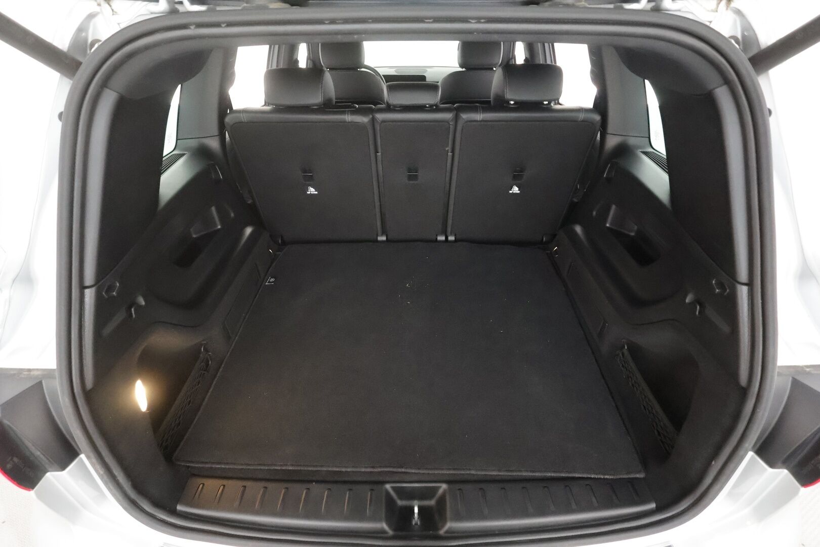 MERCEDES-BENZ EQB 2023 300 4MATIC Business - | Distronic+ | Widescreen | P.kamera | LED-High Performance | Sporttipenkki | Kaistavahti | Katveavustin | Navi | Lisälämmitin |