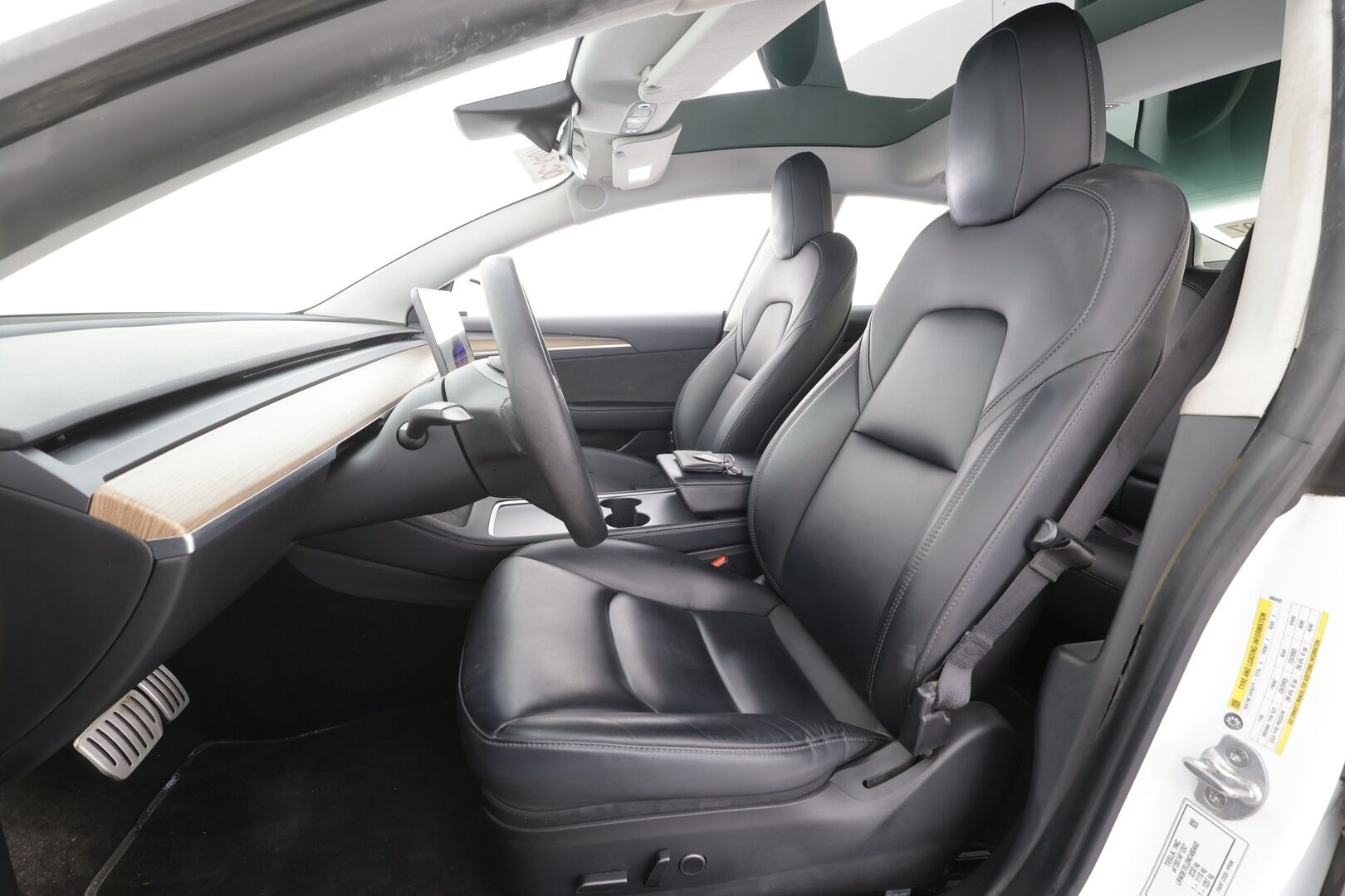 TESLA MODEL 3 2022 Performance - | ILP | ACC | Lasikatto | Matrix-LED | P.Kamera | Muistipenkki | Premium Audio | Navi | Kaistavahti | Keyless | 2x Latauskaapelit | Kahdet renkaat |