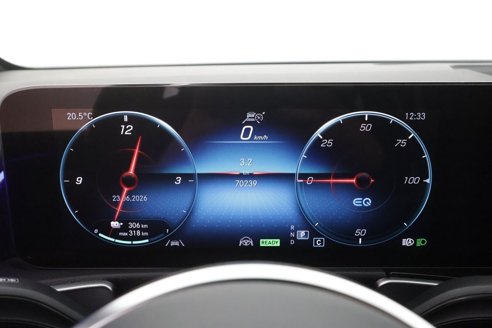 MERCEDES-BENZ EQB 2023 300 4MATIC Business - | DTR+ | ILP | Widescreen | Puolinahat | Ambient | LED | Kuljettajan sporttipenkki | Sähk. takaluukku | 2x renkaat aluin | ALV | 