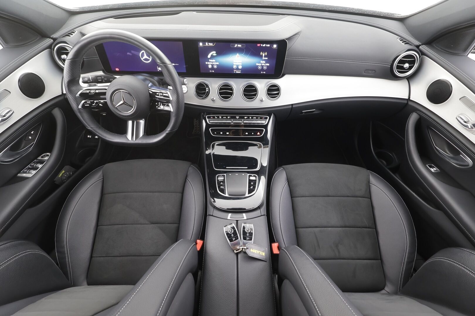 MERCEDES-BENZ E 2022 300 e T A Business AMG - | Distronic+ | Muistipenkit | Koukku | 360° | Widescreen | Keyless | Sporttipenkit | Apple & Android | Ambient | 2x renkaat aluin | ALV | 