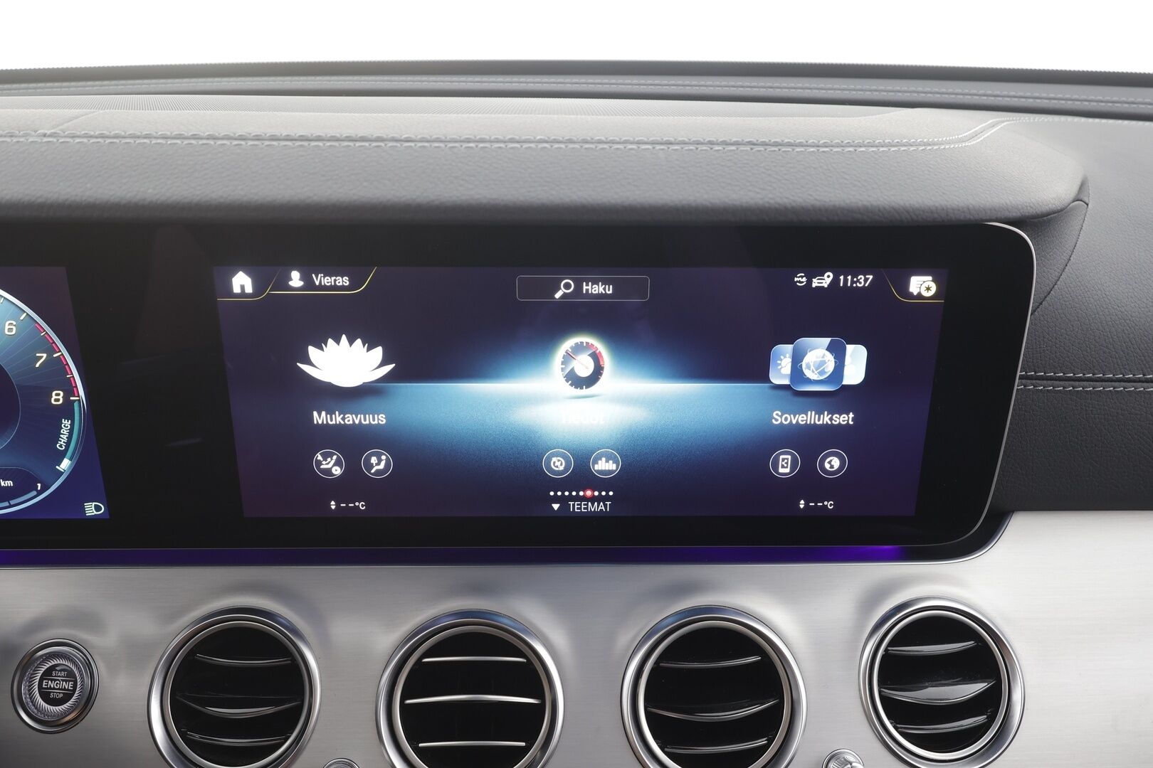MERCEDES-BENZ E 2022 300 e T A Business AMG - | Distronic+ | Muistipenkit | Koukku | 360° | Widescreen | Keyless | Sporttipenkit | Apple & Android | Ambient | 2x renkaat aluin | ALV | 
