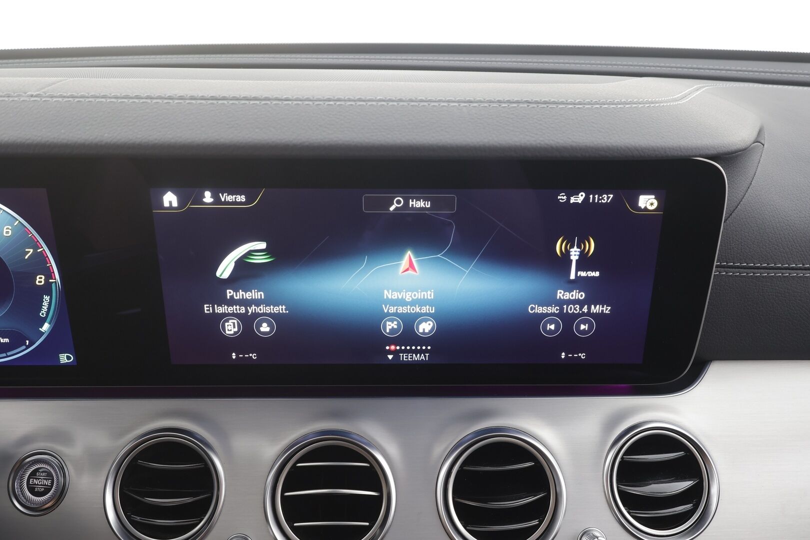 MERCEDES-BENZ E 2022 300 e T A Business AMG - | Distronic+ | Muistipenkit | Koukku | 360° | Widescreen | Keyless | Sporttipenkit | Apple & Android | Ambient | 2x renkaat aluin | ALV | 