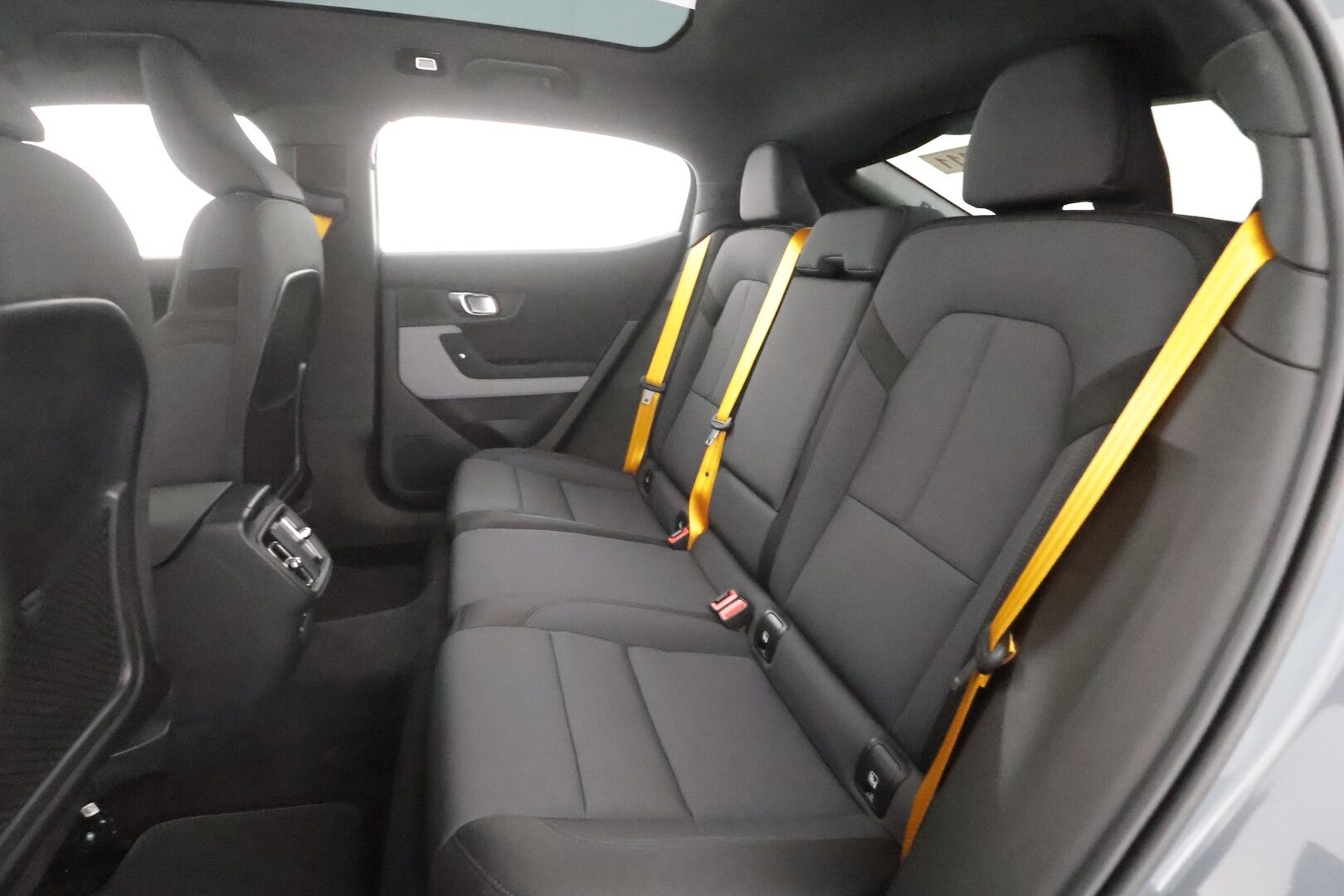 POLESTAR 2 2022 Performance Dual Motor - | Pilot&Plus | ACC | ILP | Koukku | Pixel-LED | 360° | Muistipenkki | Lasikatto | Harman/Kardon | Sporttipenkit | Merkkihuollettu | ALV | 