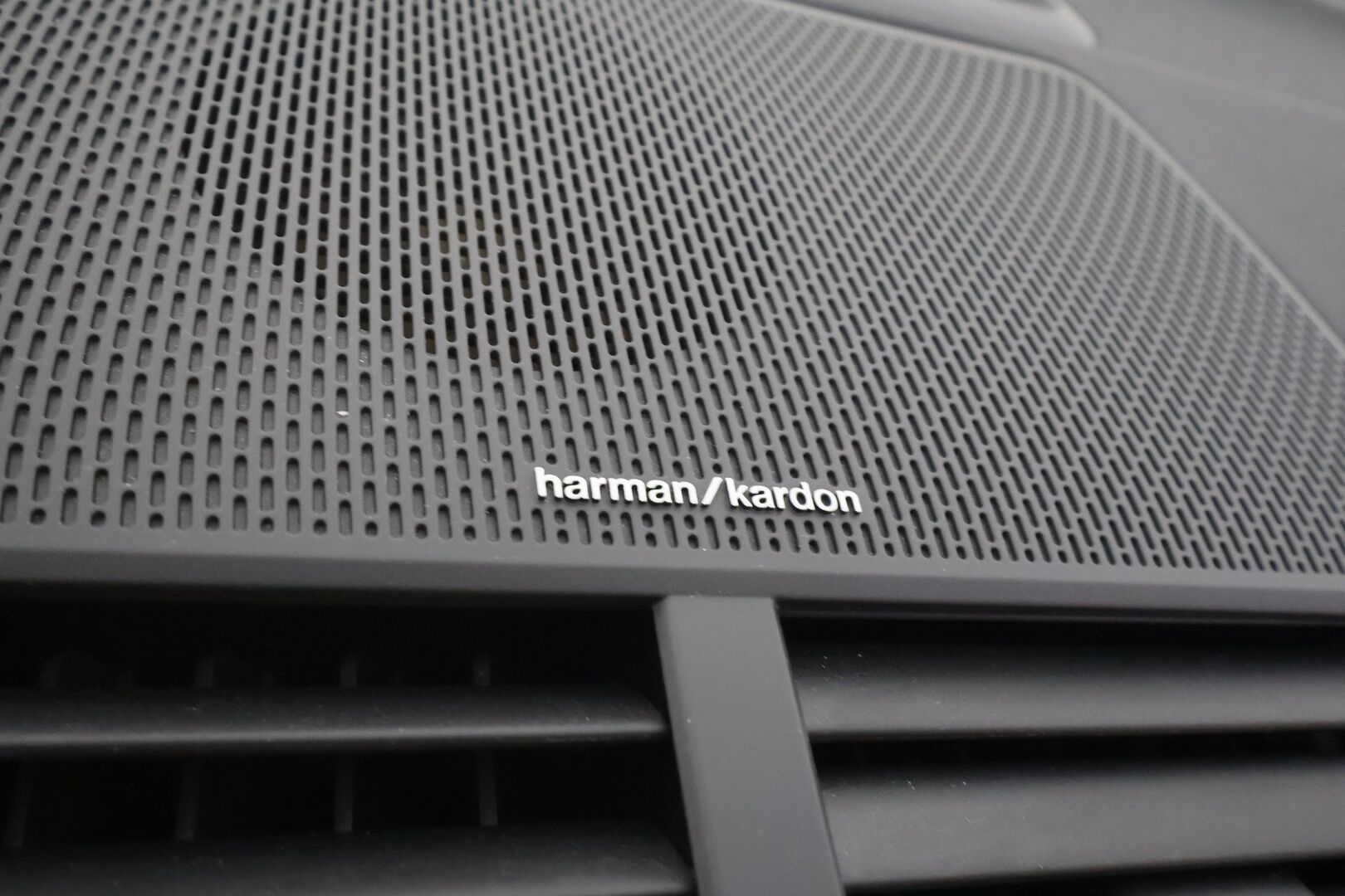 POLESTAR 2 2022 Performance Dual Motor - | Pilot&Plus | ACC | ILP | Koukku | Pixel-LED | 360° | Muistipenkki | Lasikatto | Harman/Kardon | Sporttipenkit | Merkkihuollettu | ALV | 