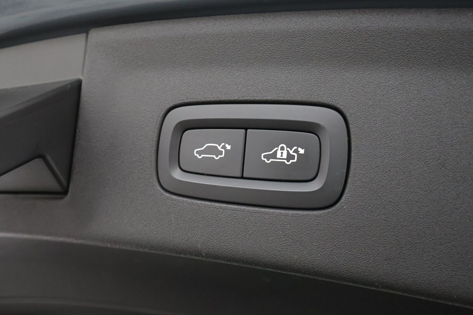 POLESTAR 2 2022 Performance Dual Motor - | Pilot&Plus | ACC | ILP | Koukku | Pixel-LED | 360° | Muistipenkki | Lasikatto | Harman/Kardon | Sporttipenkit | Merkkihuollettu | ALV | 