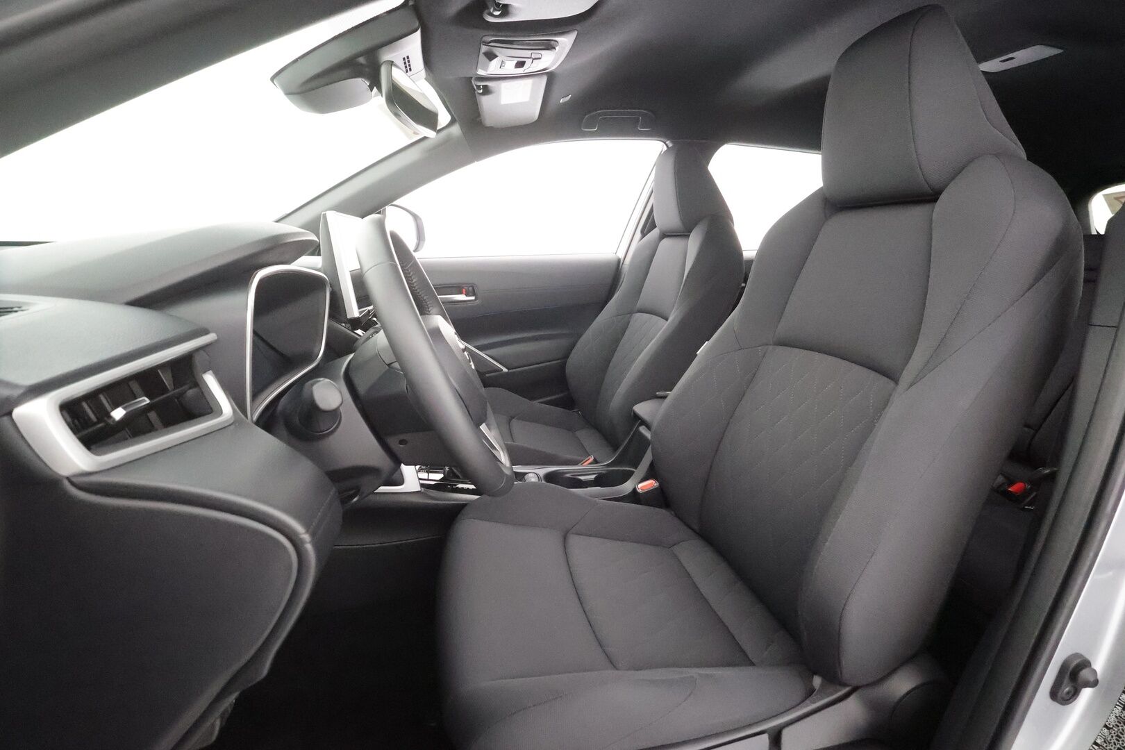 TOYOTA COROLLA CROSS 2024 1.8 Hybrid Launch Edition - | ACC | LED | P.Kamera | Navi | Kaistavahti | Keyless | Digimittaristo | Facelift | PDA | Merkkihuollot |