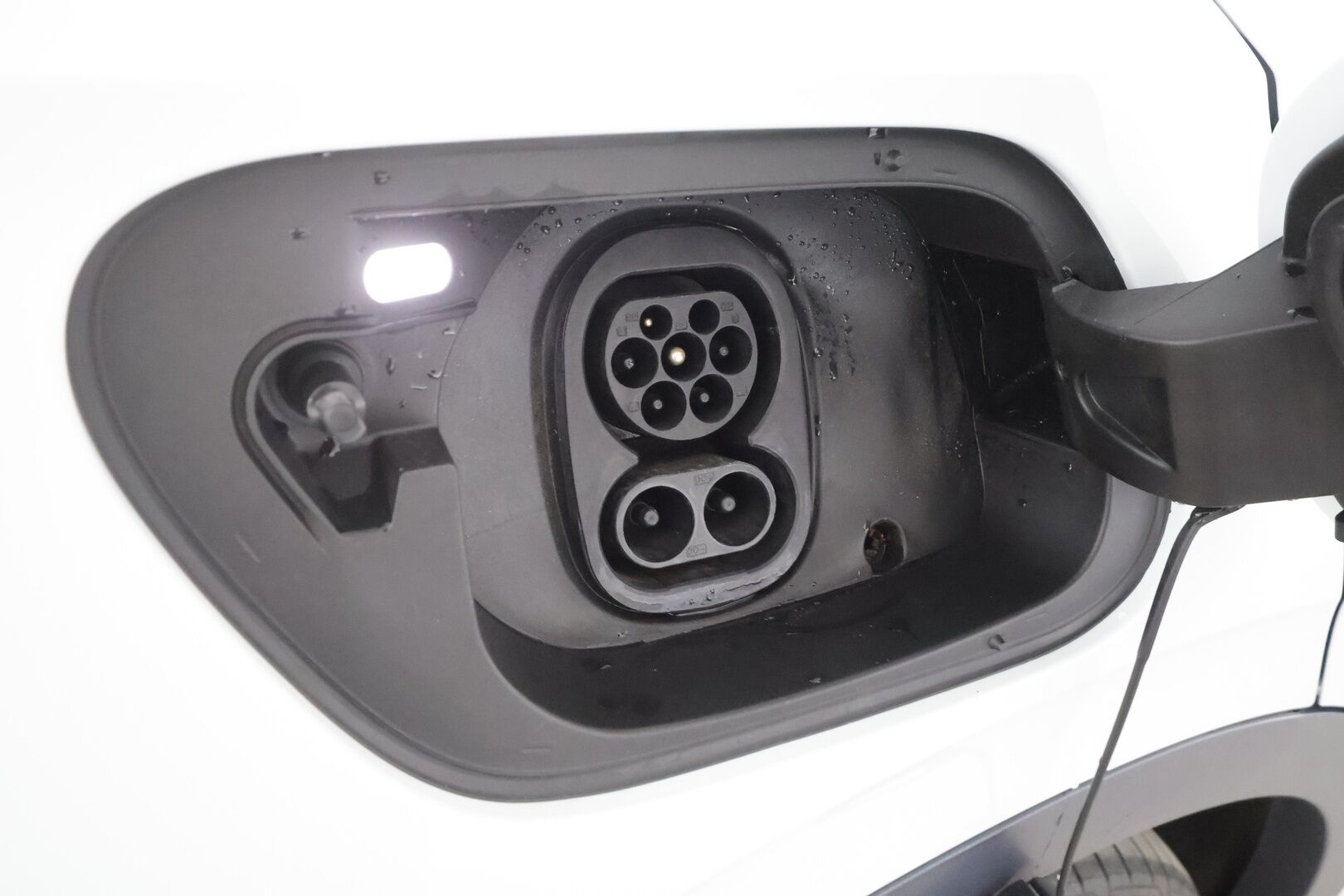 VOLKSWAGEN ID.4 2021 Pro Performance 1st Edition - | ACC | ILP | Koukku | LED | P.Kamera | Ratinlämmitys | Apple&Android | Merkkihuollettu |