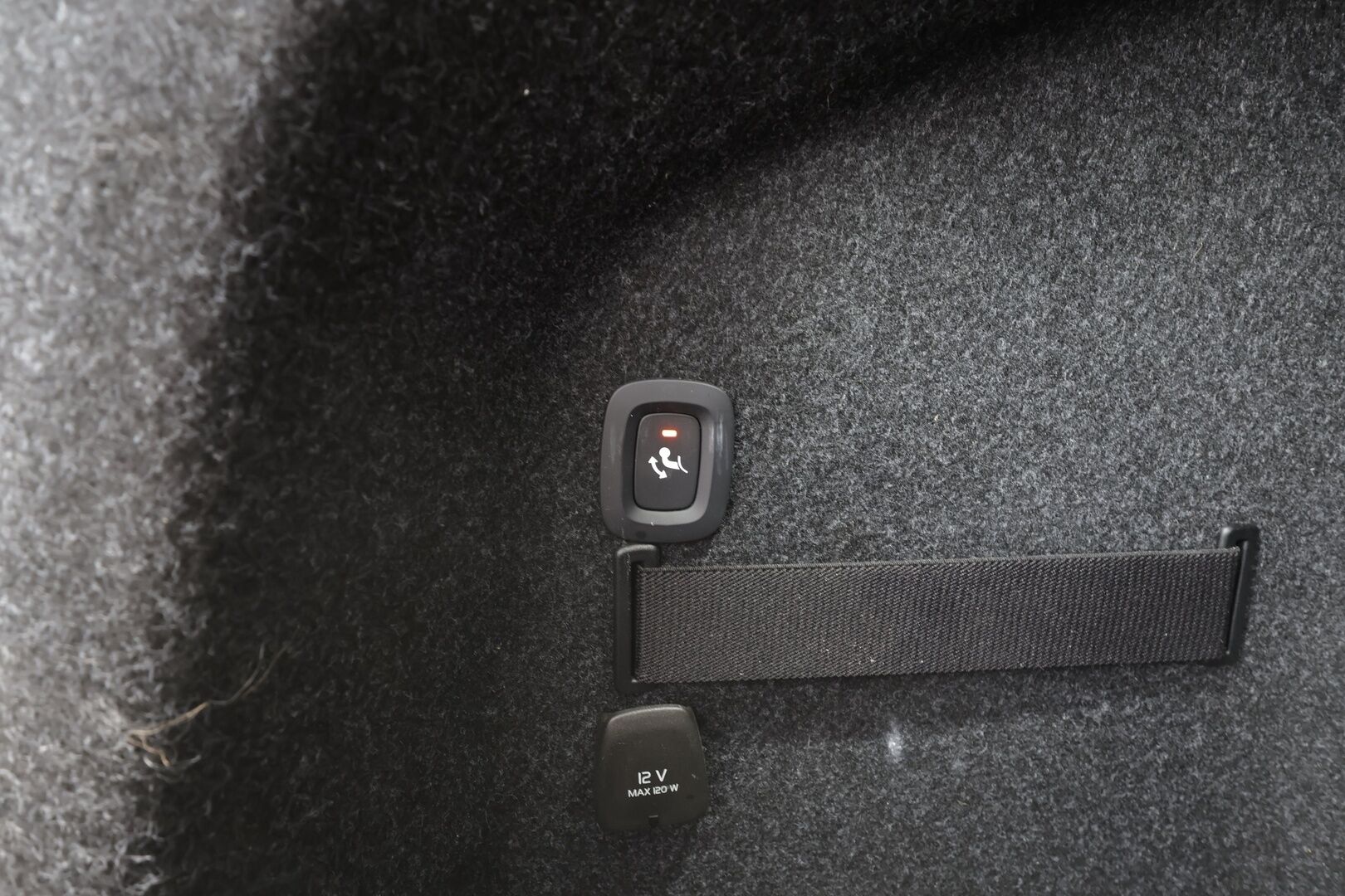 POLESTAR 2 2021 Long Range Dual Motor, 300kW, 78kWh - | Pilot&Plus | Koukku | Pixel-LED | 360° | Lasikatto | Harman/Kardon | Muistipenkki | Sporttipenkit | BLIS | 2x polestar alut | Merkkihuollot | 