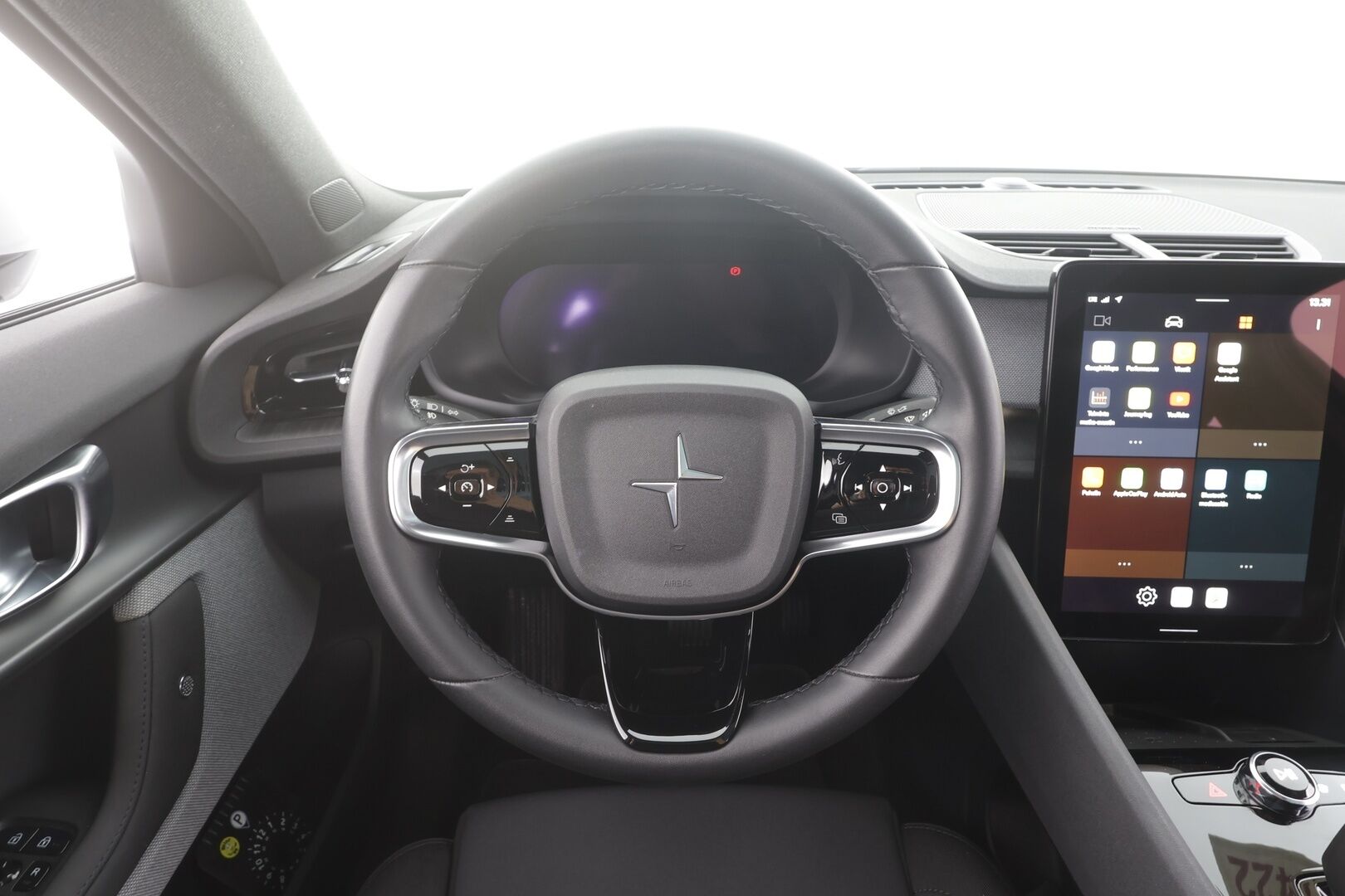 POLESTAR 2 2021 Long Range Dual Motor, 300kW, 78kWh - | Pilot&Plus | Koukku | Pixel-LED | 360° | Lasikatto | Harman/Kardon | Muistipenkki | Sporttipenkit | BLIS | 2x polestar alut | Merkkihuollot | 